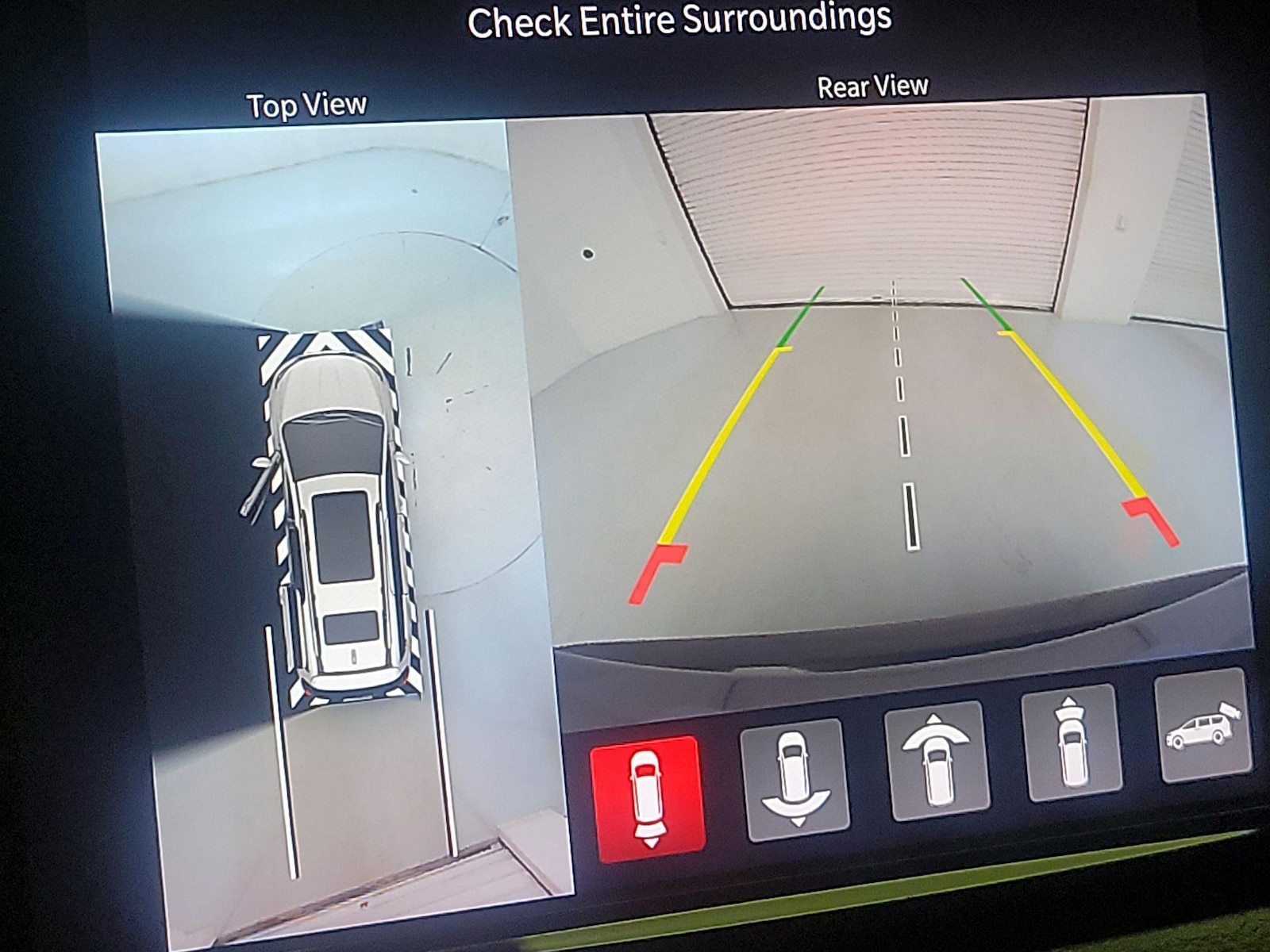 2022 Chrysler Pacifica Limited - Photo 14