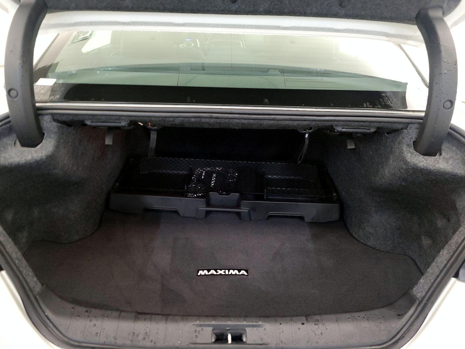 2023 Nissan Maxima SR - Photo 23