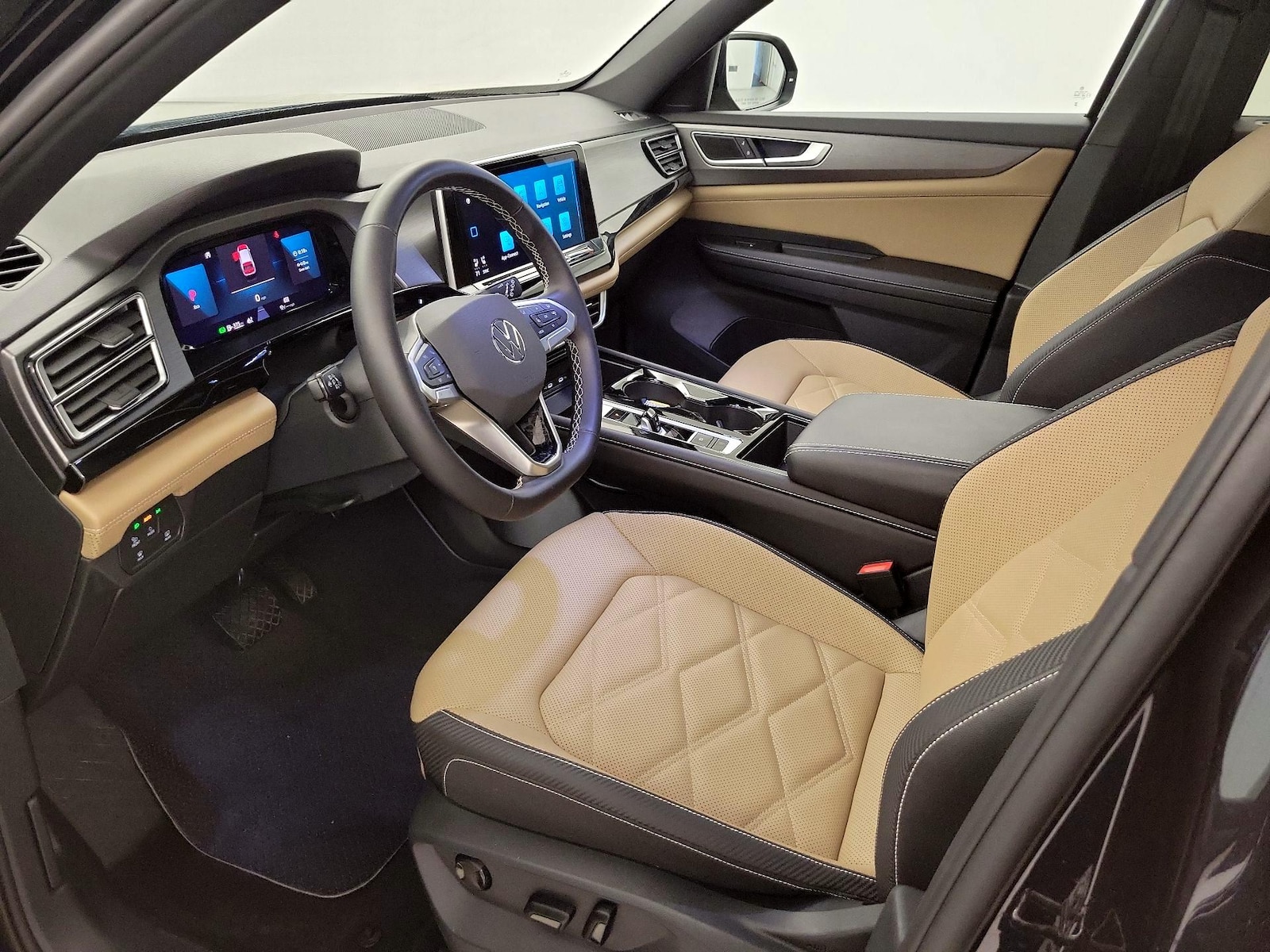 2025 Volkswagen Atlas Cross Sport SE w/Tech - Photo 12