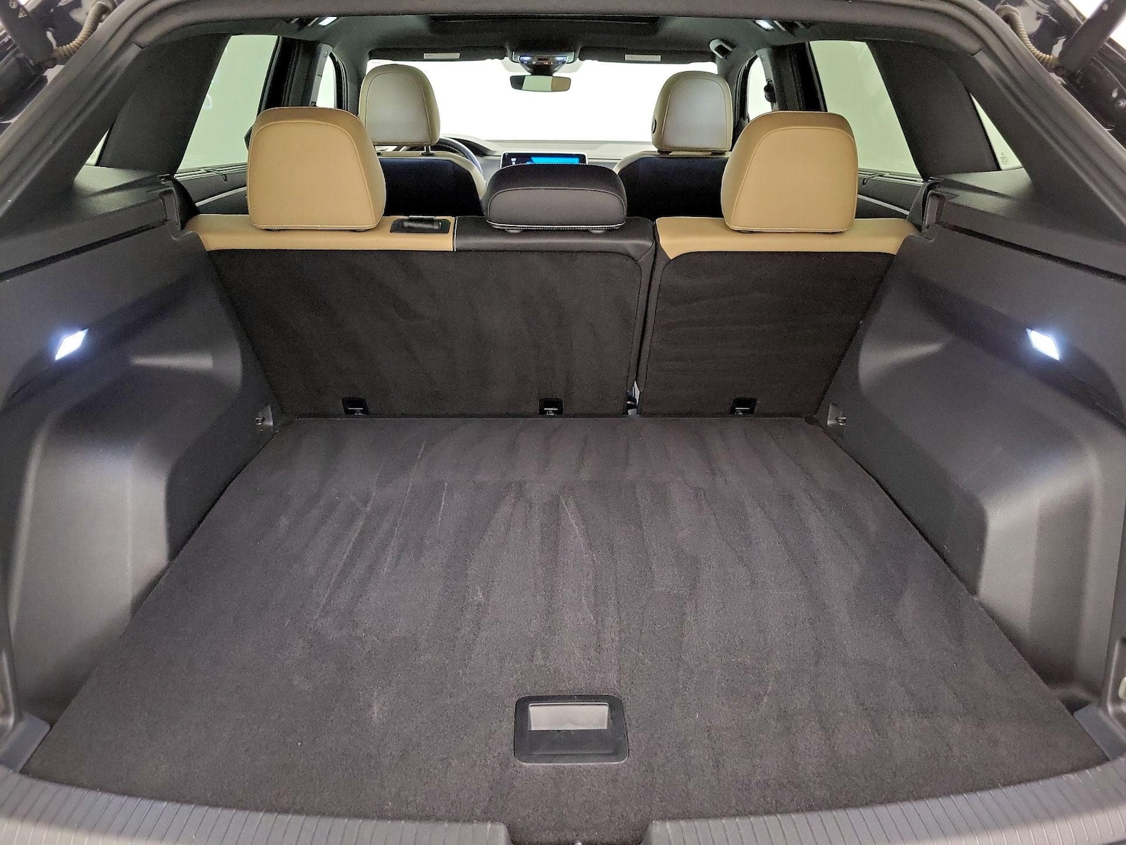 2025 Volkswagen Atlas Cross Sport SE w/Tech - Photo 22