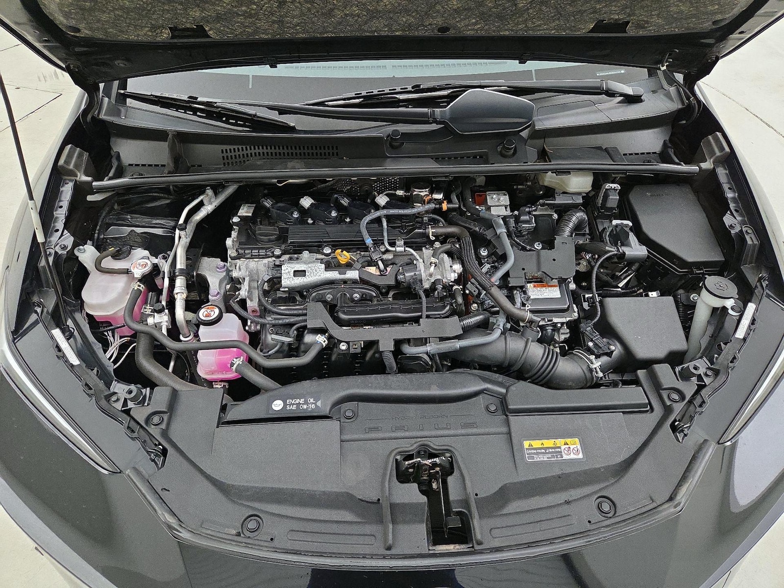 2025 Toyota Prius LE - Photo 22