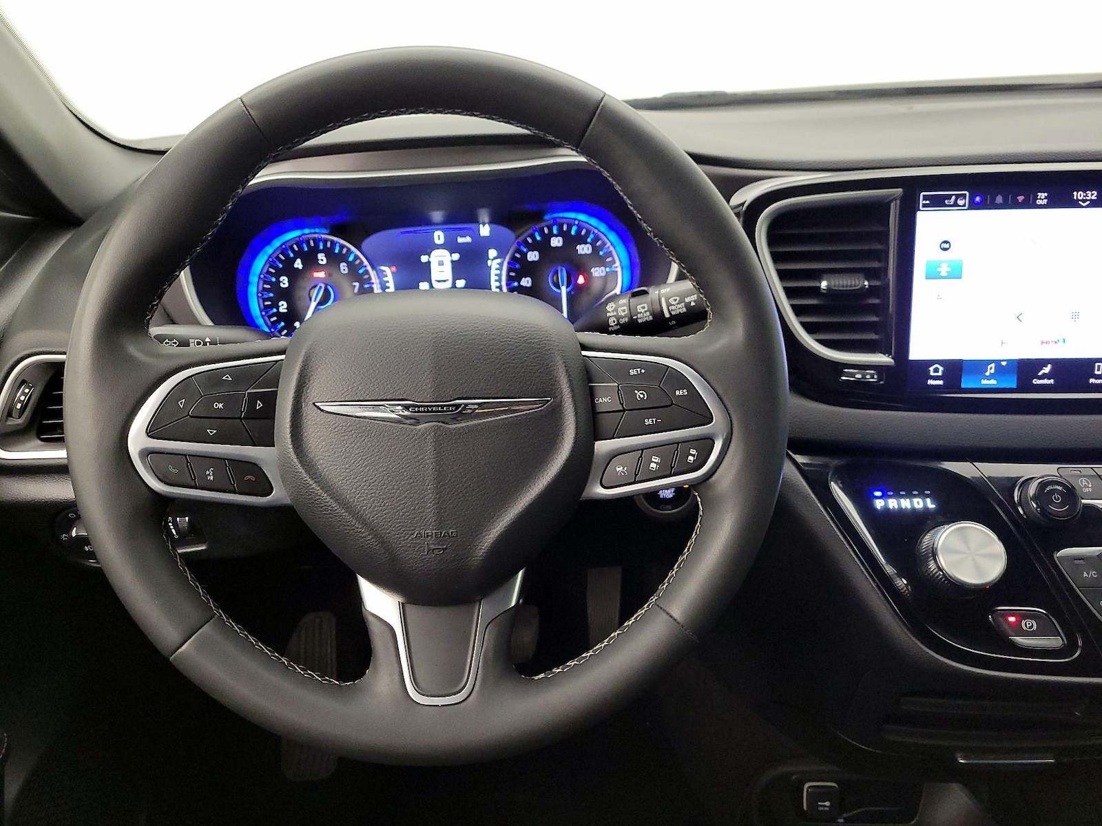2025 Chrysler Pacifica Select - Photo 11