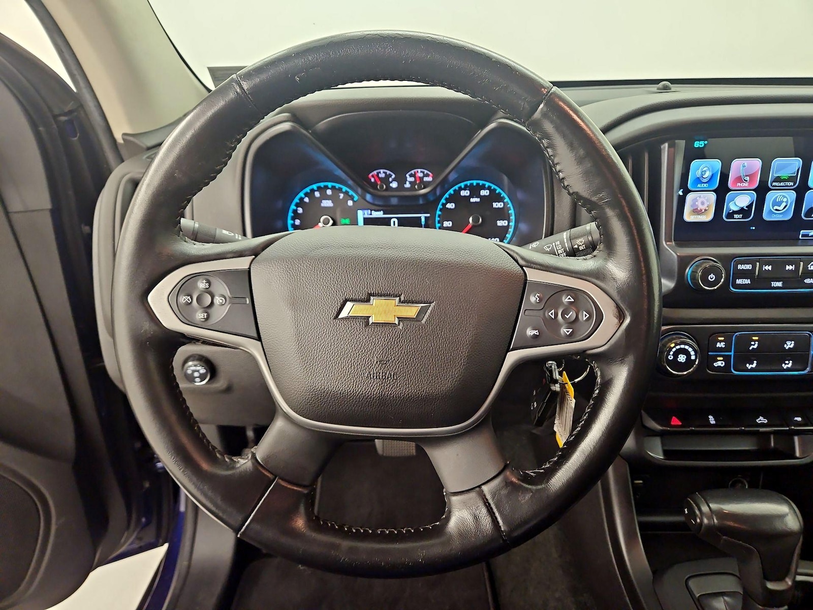 2017 Chevrolet Colorado LT - Photo 11