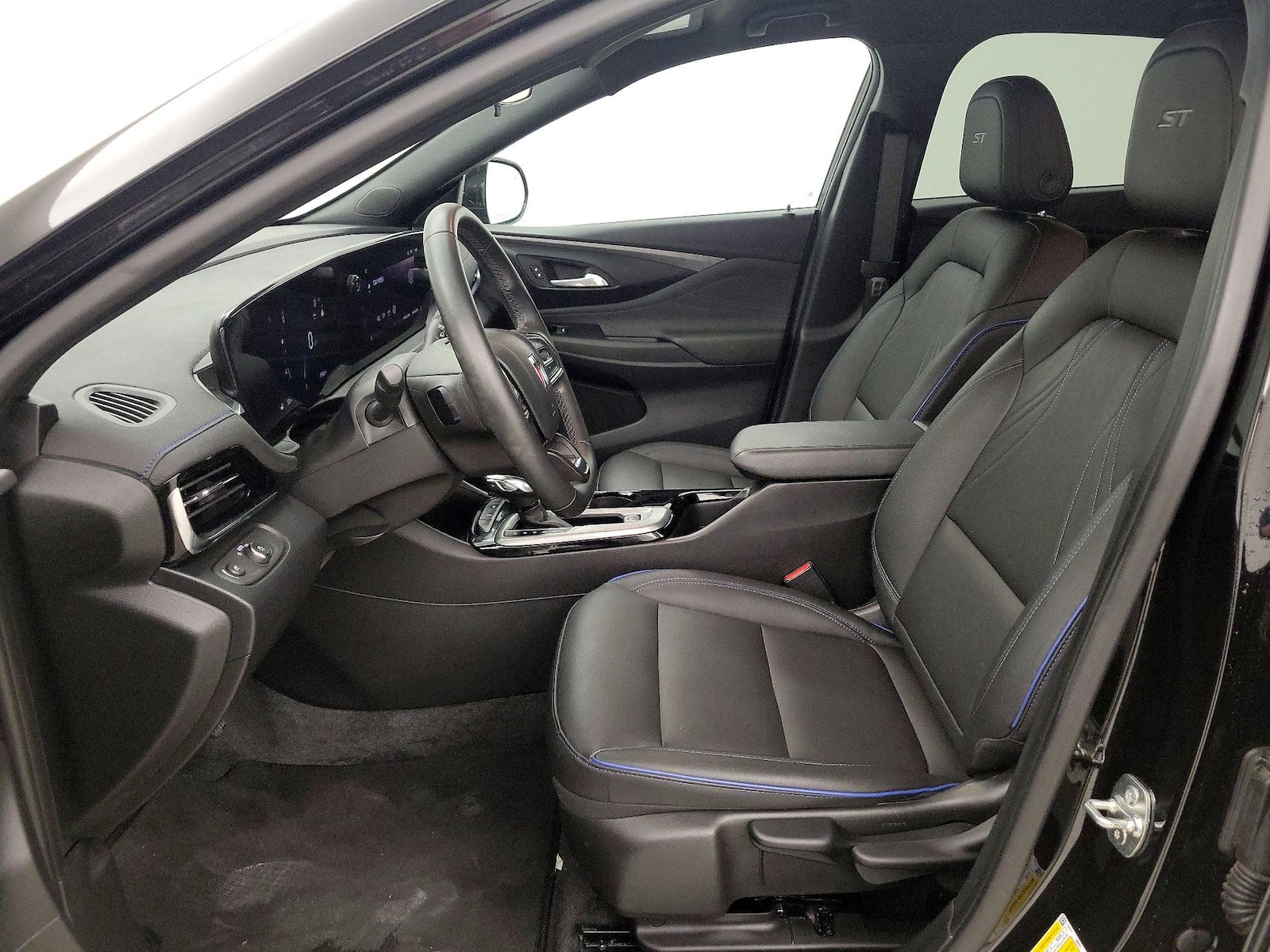 Side Airbags & Leatherette Seats