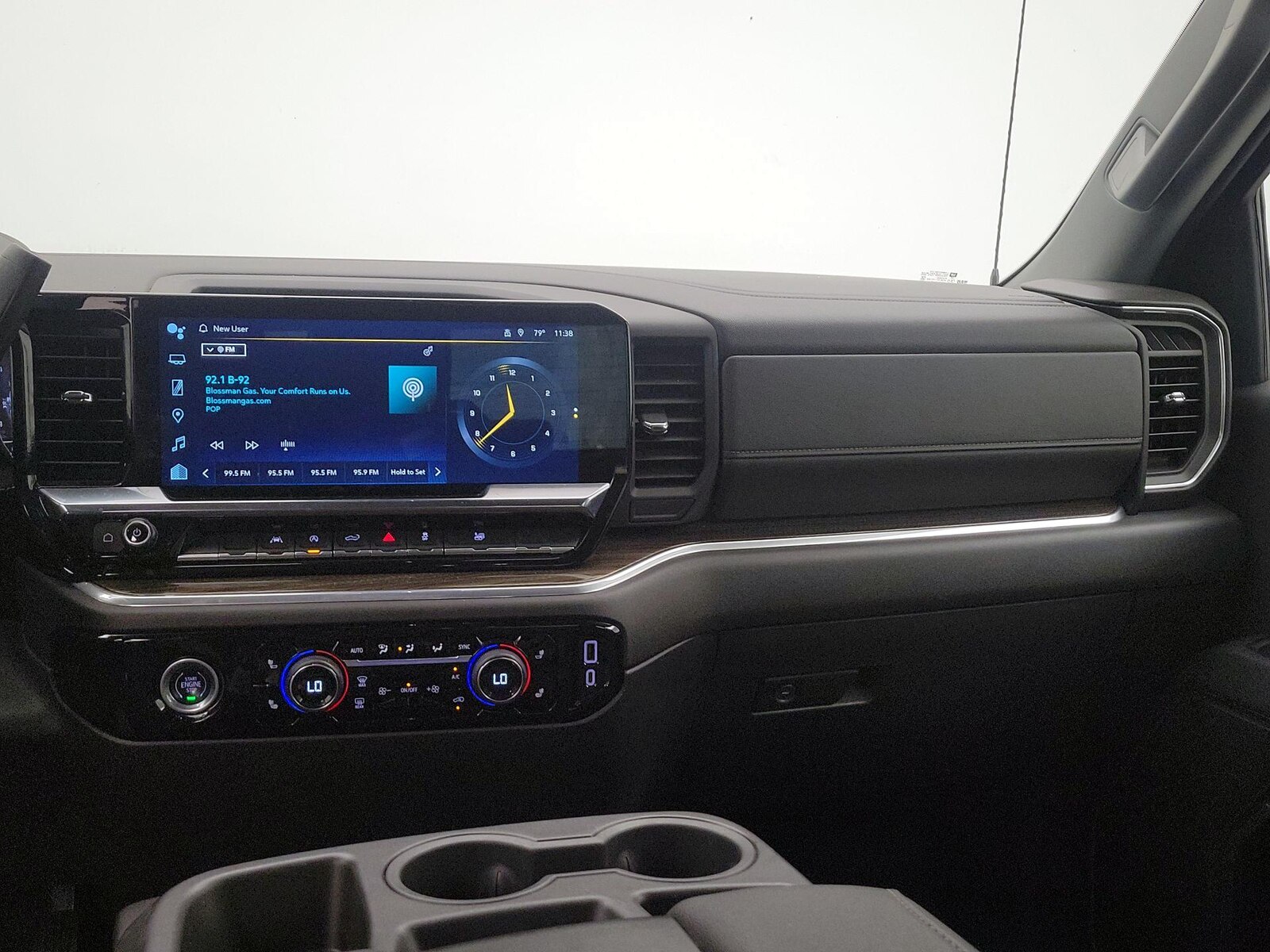 2024 Chevrolet Silverado 1500 LT - Photo 10