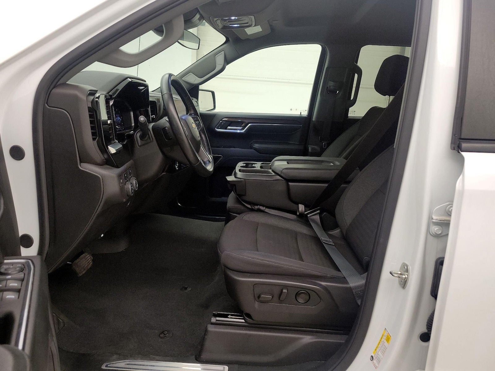 2024 Chevrolet Silverado 1500 LT - Photo 12