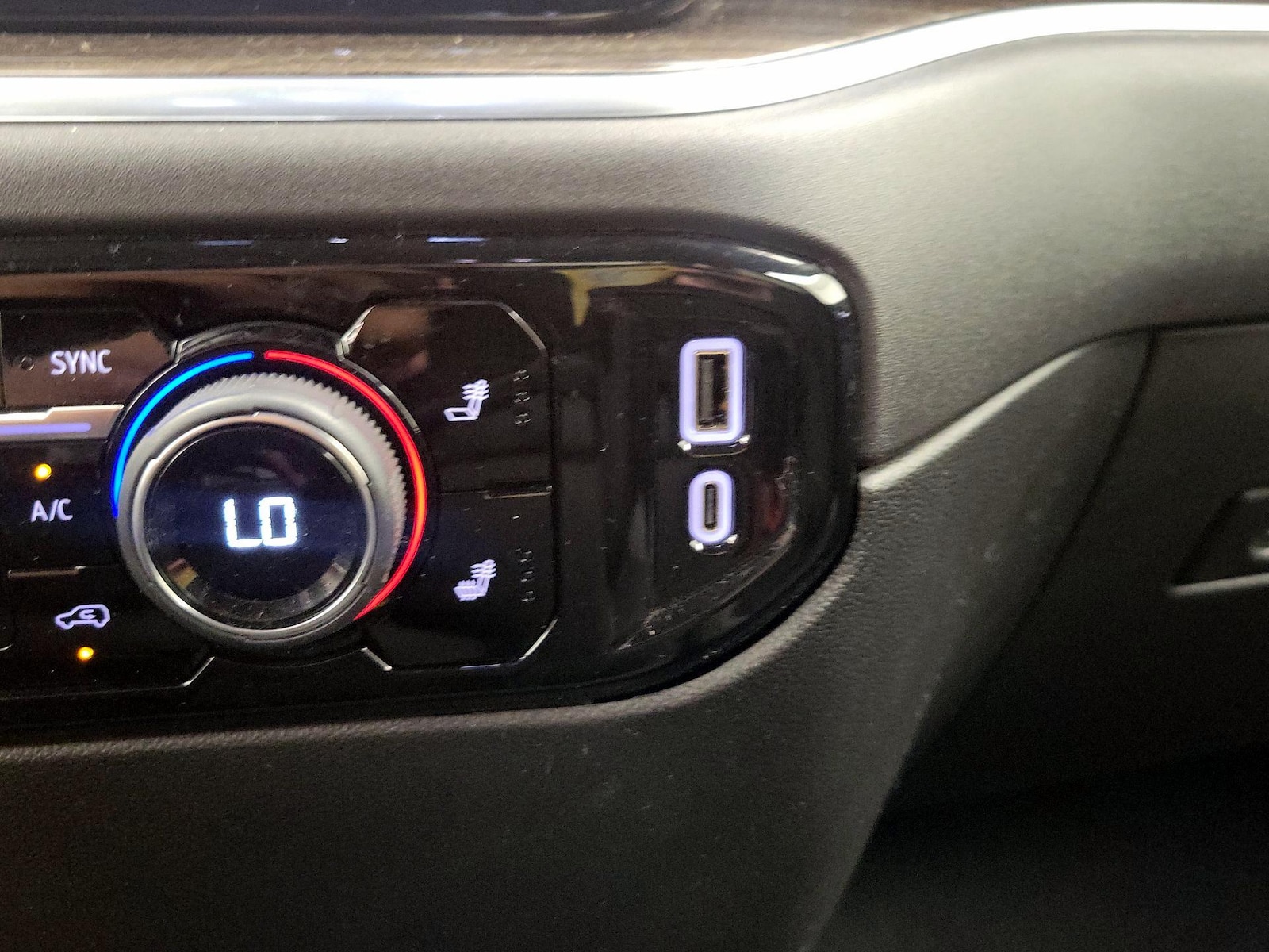 2024 Chevrolet Silverado 1500 LT - Photo 19