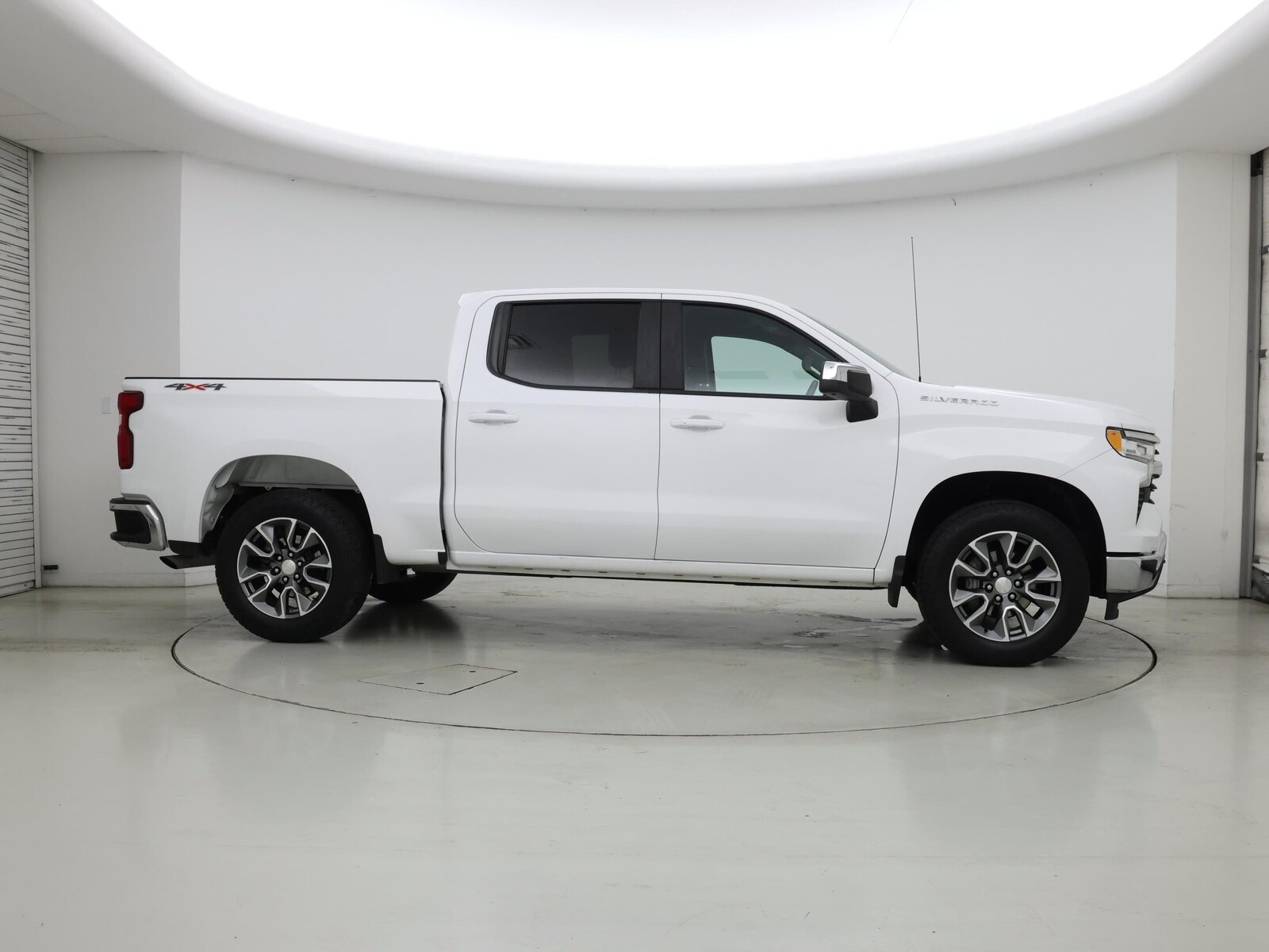2024 Chevrolet Silverado 1500 LT - Photo 8