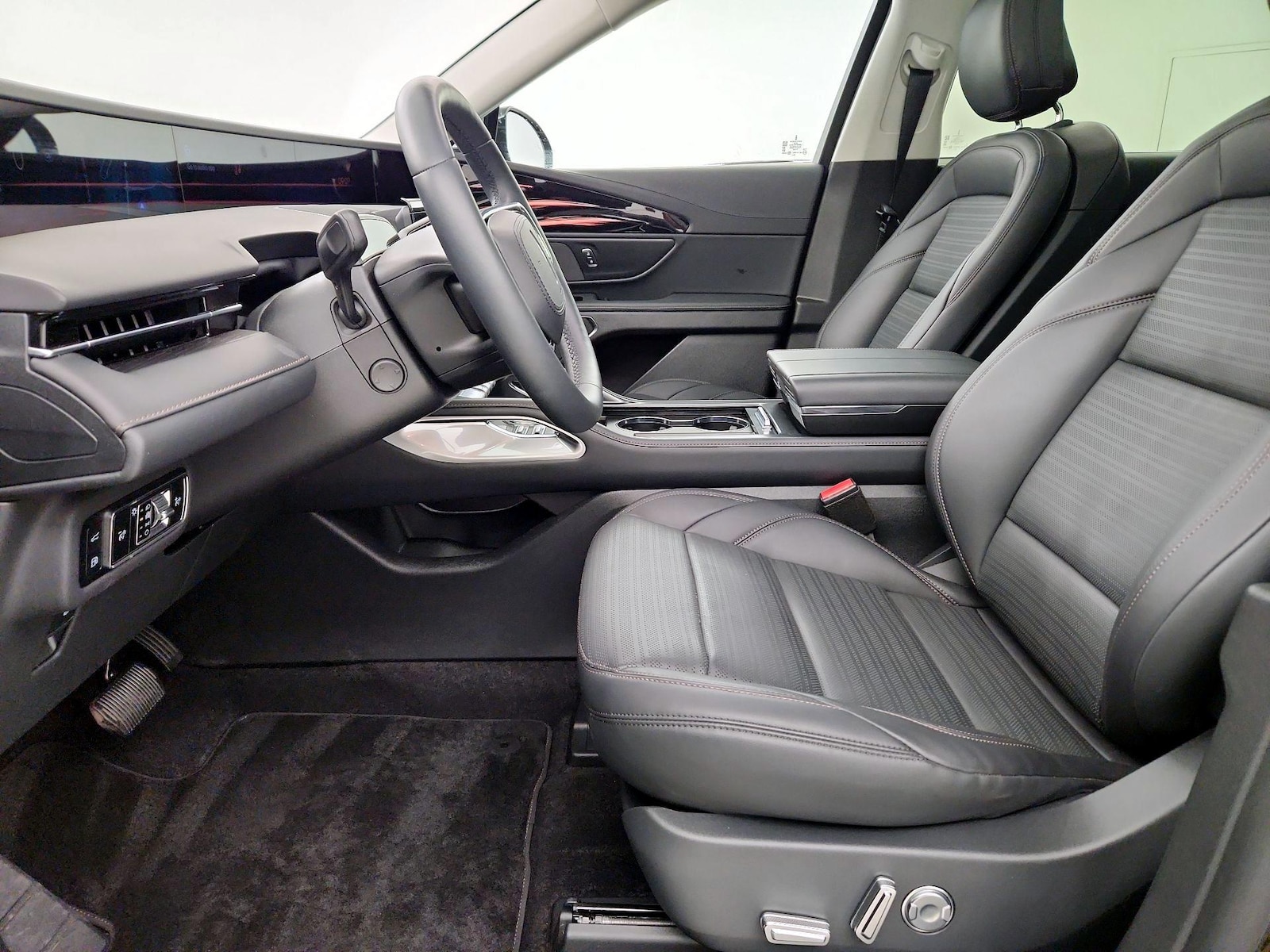 Power Seat(s) & Side Airbags