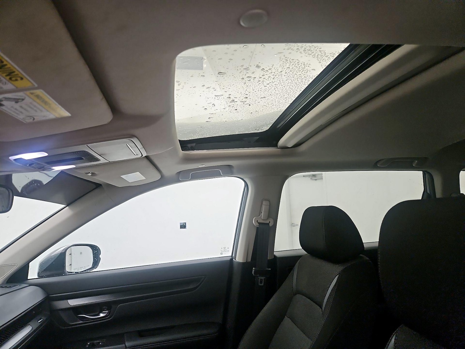 Sunroof(s) & Overhead Airbags