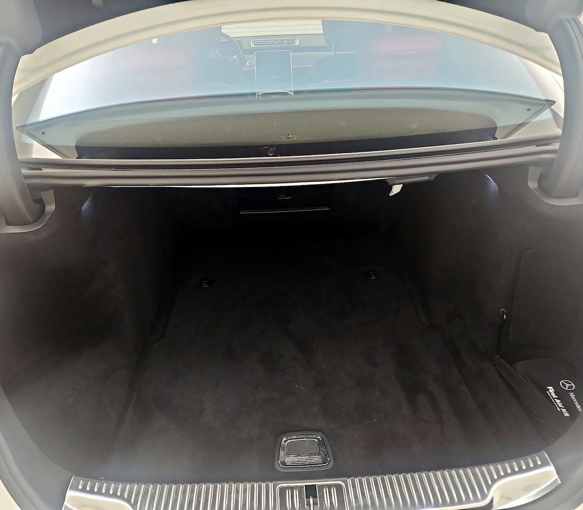 Trunk/Cargo (Seats Up)