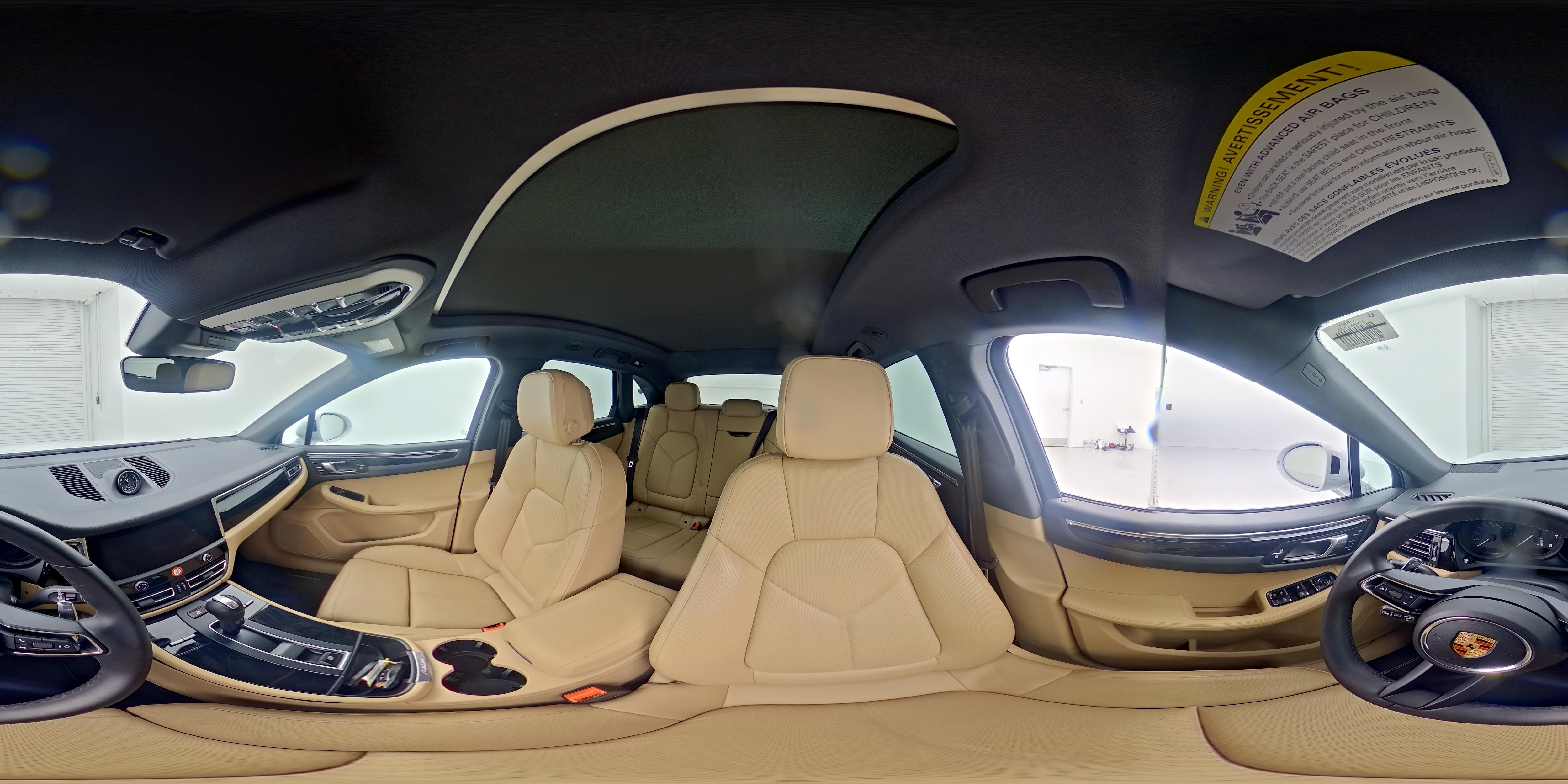 2025 Porsche Macan T - Photo 25