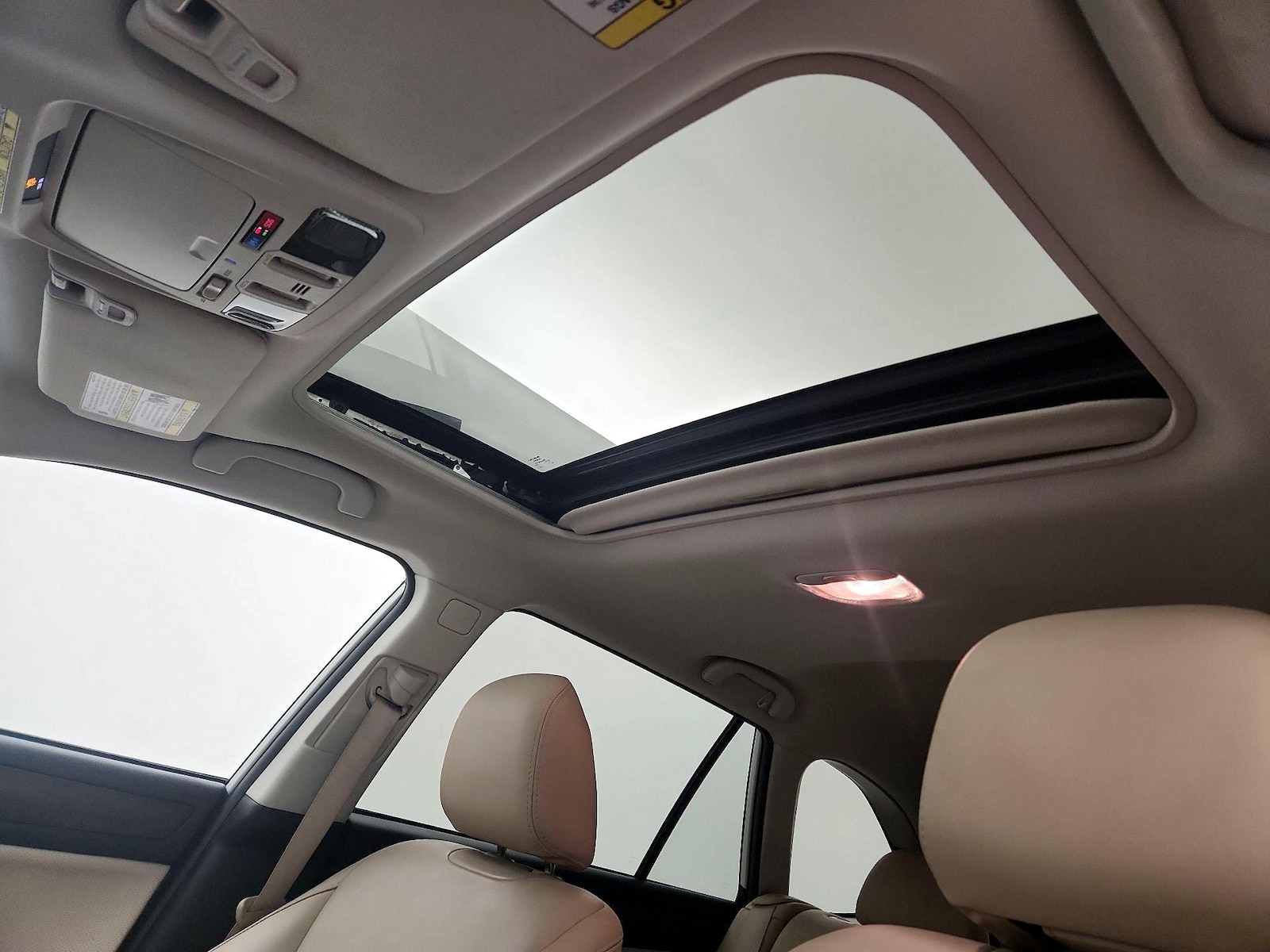 Sunroof(s) & Overhead Airbags