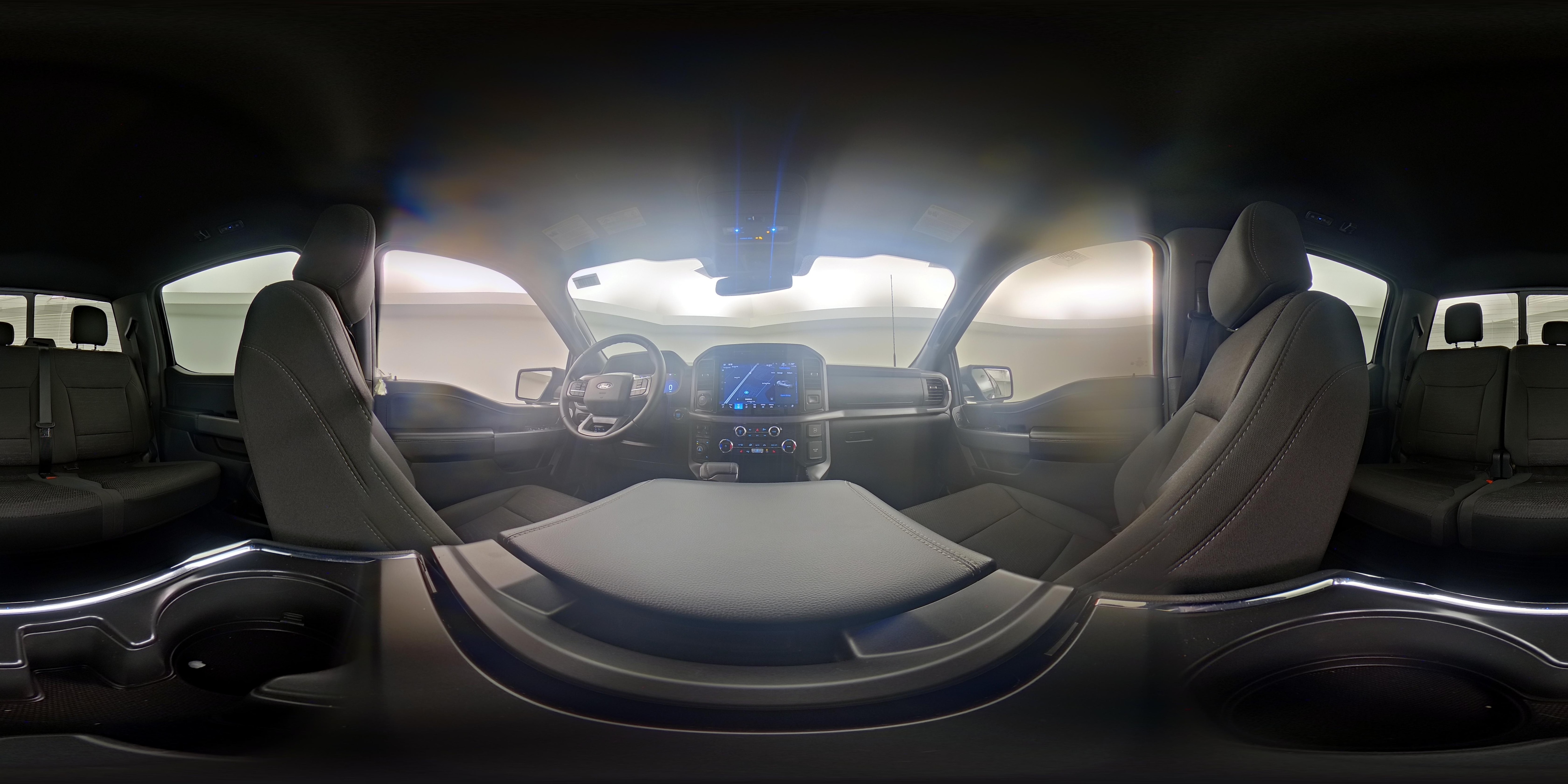 2025 Ford F-150 XLT - Photo 24