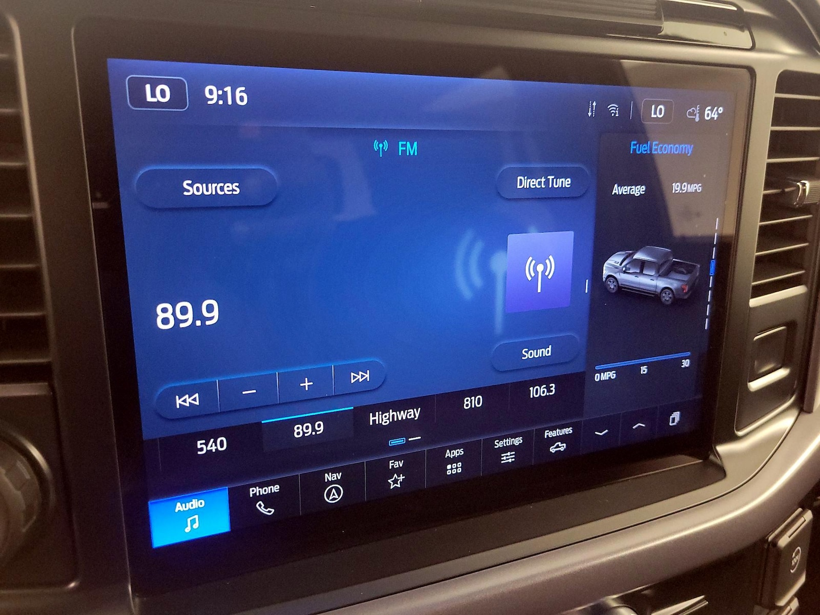 2025 Ford F-150 XLT - Photo 16