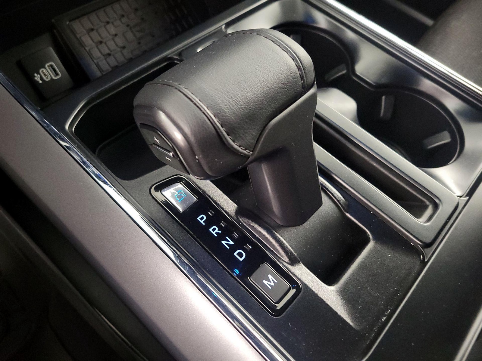 2025 Ford F-150 XLT - Photo 18