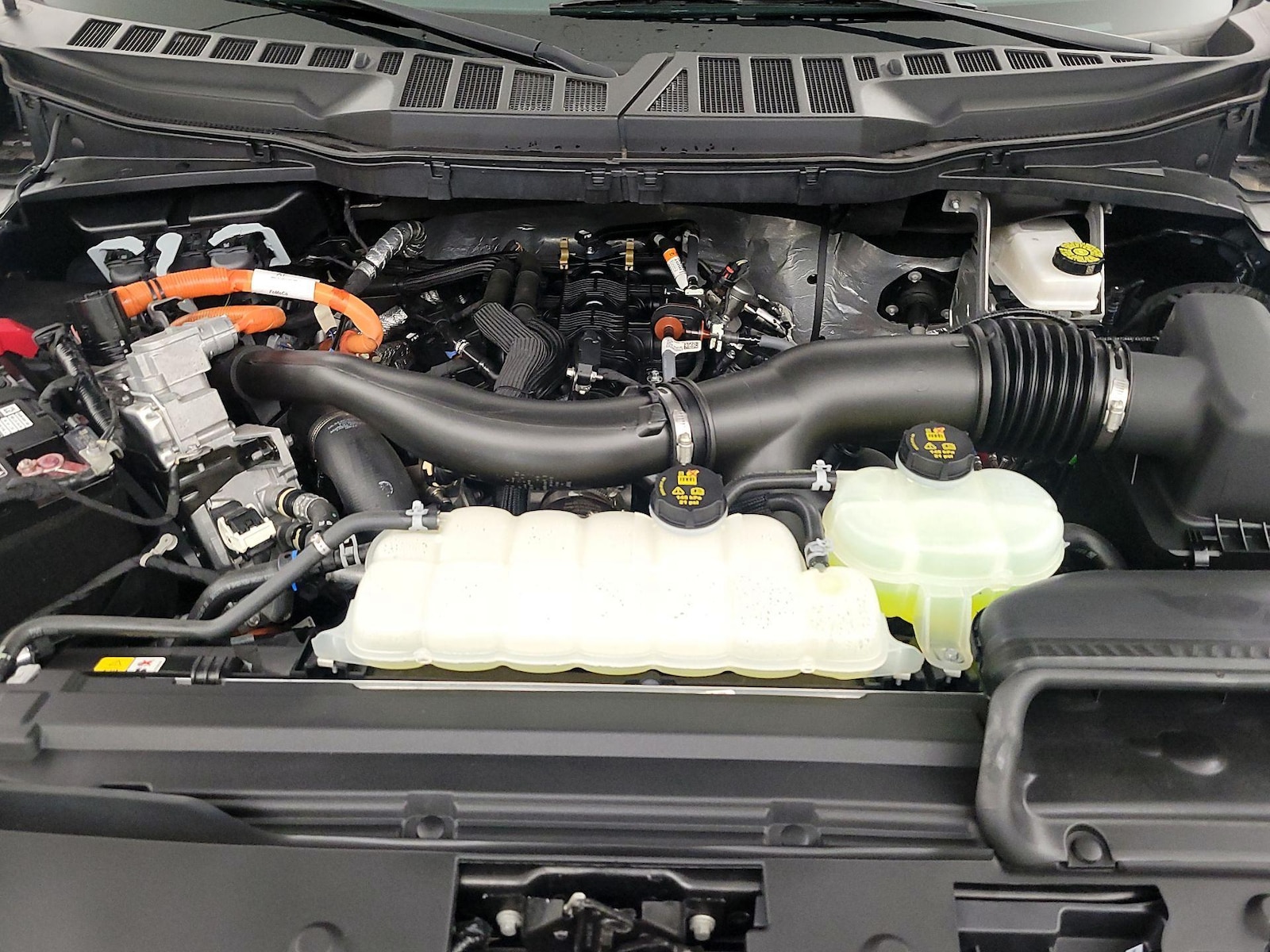 2025 Ford F-150 XLT - Photo 22