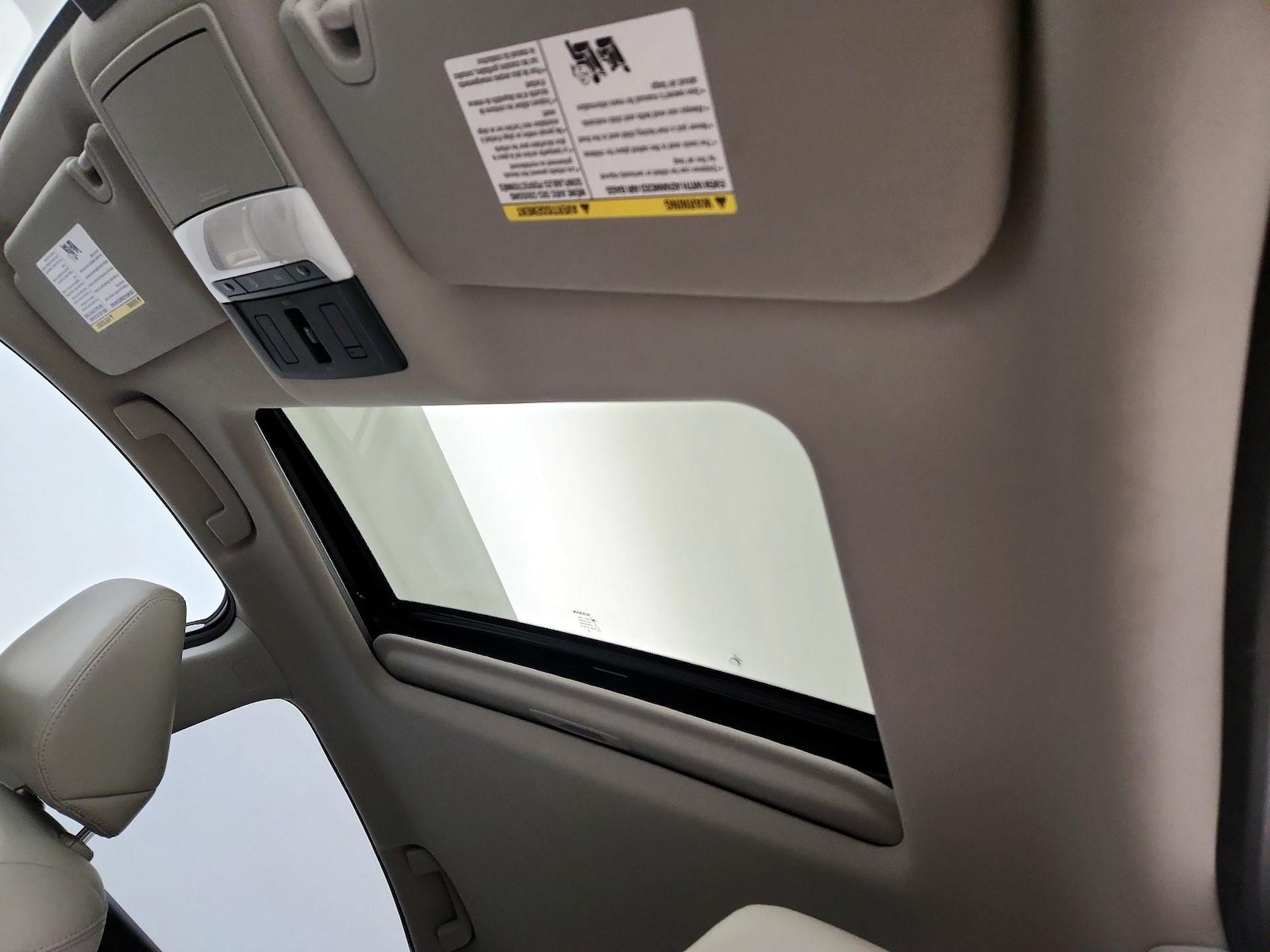 Sunroof(s) & Overhead Airbags