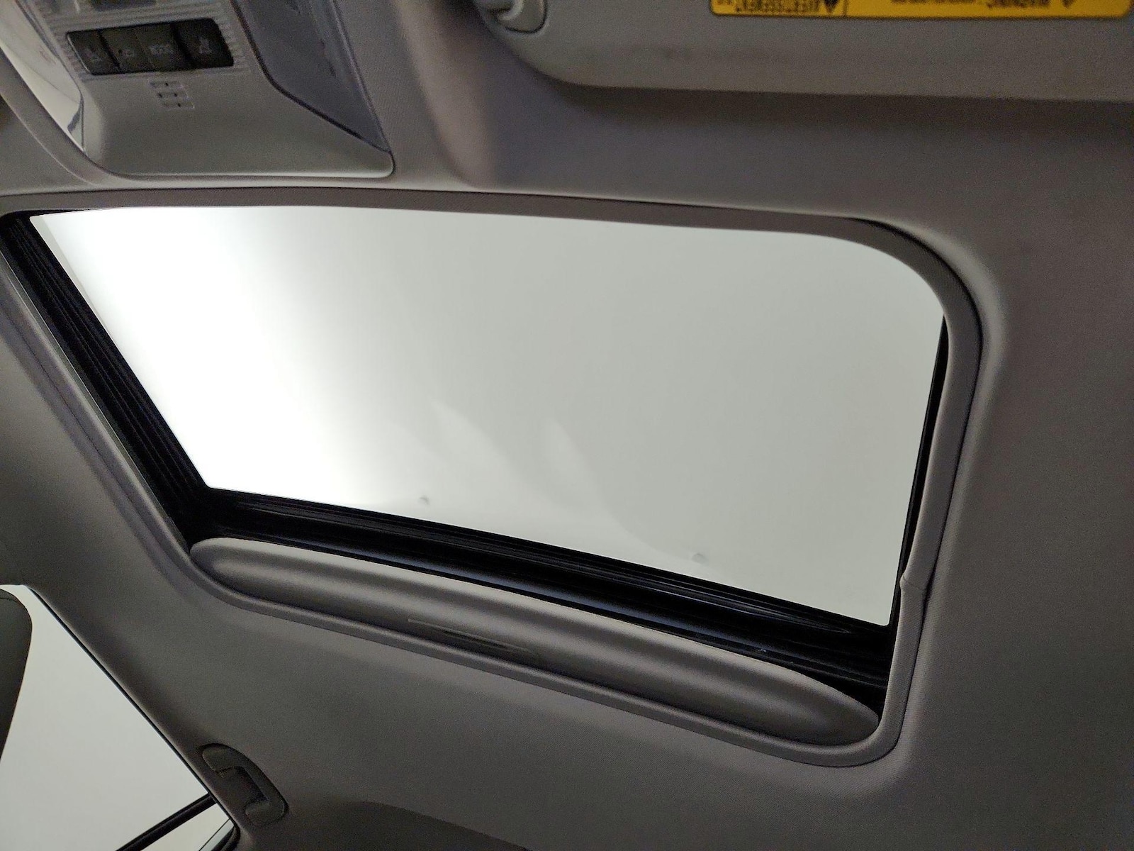 2025 Toyota RAV4 Limited - Photo 20