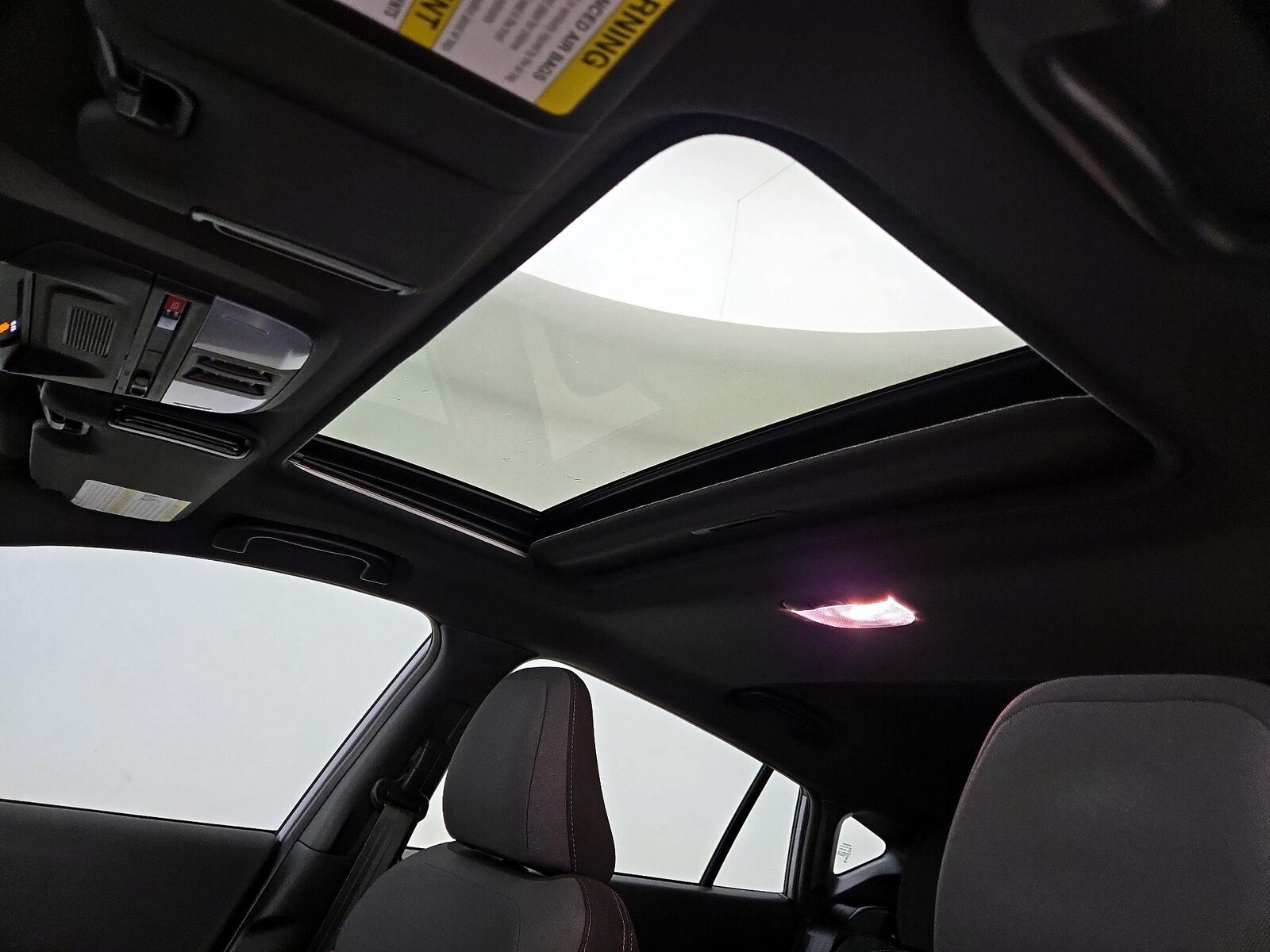 Sunroof(s) & Overhead Airbags