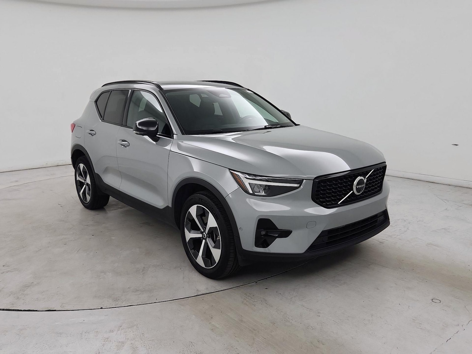 2024 Volvo XC40