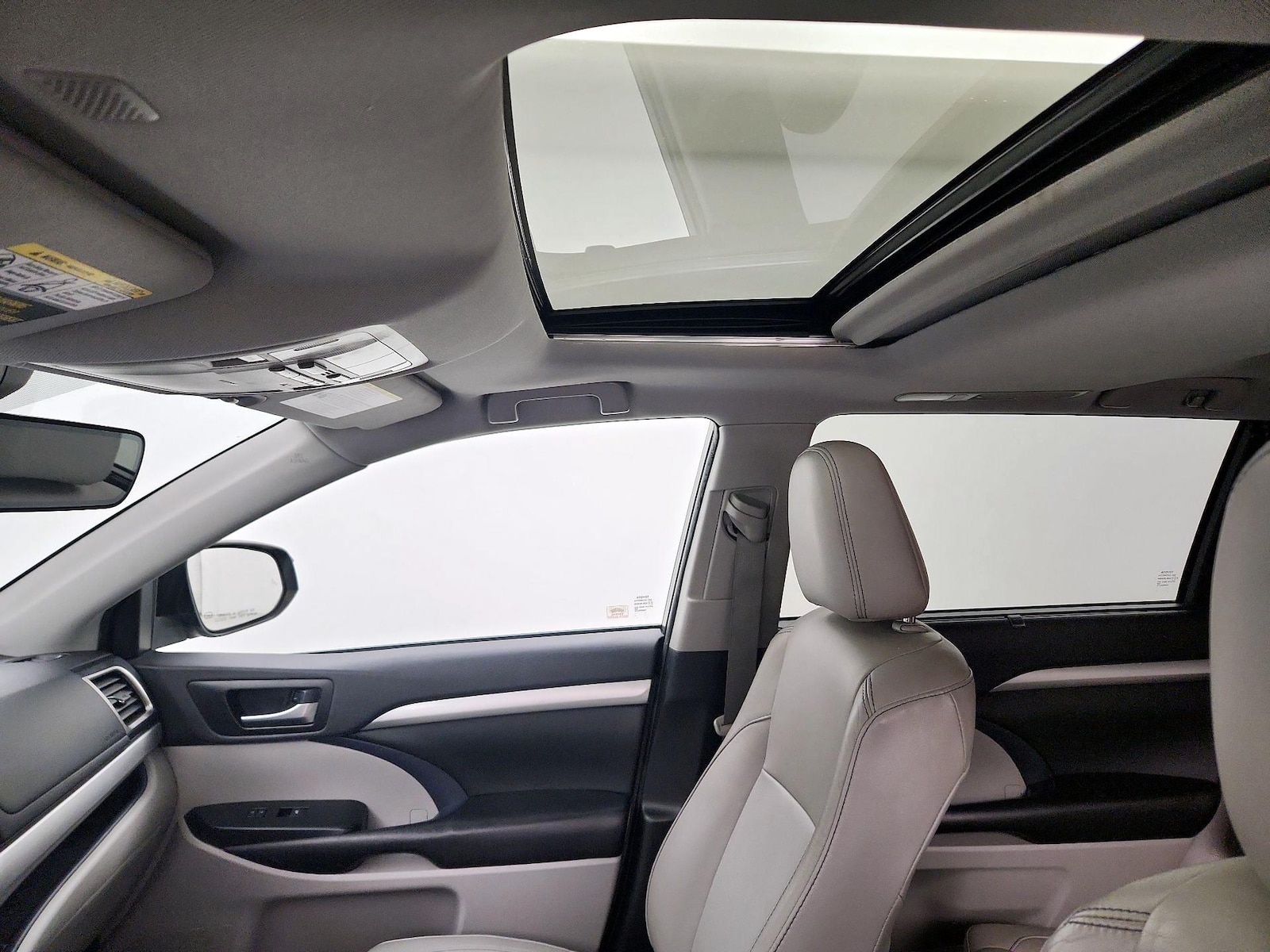 Sunroof(s) & Overhead Airbags