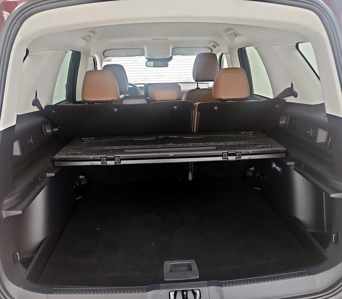 Trunk/Cargo (Seats Up)