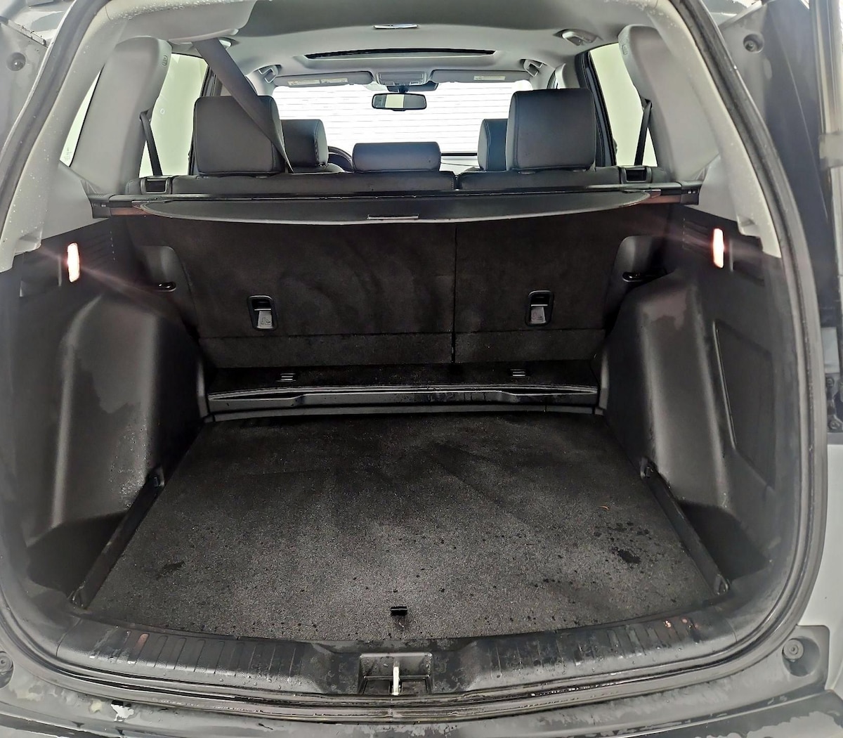 Trunk/Cargo (Seats Up)
