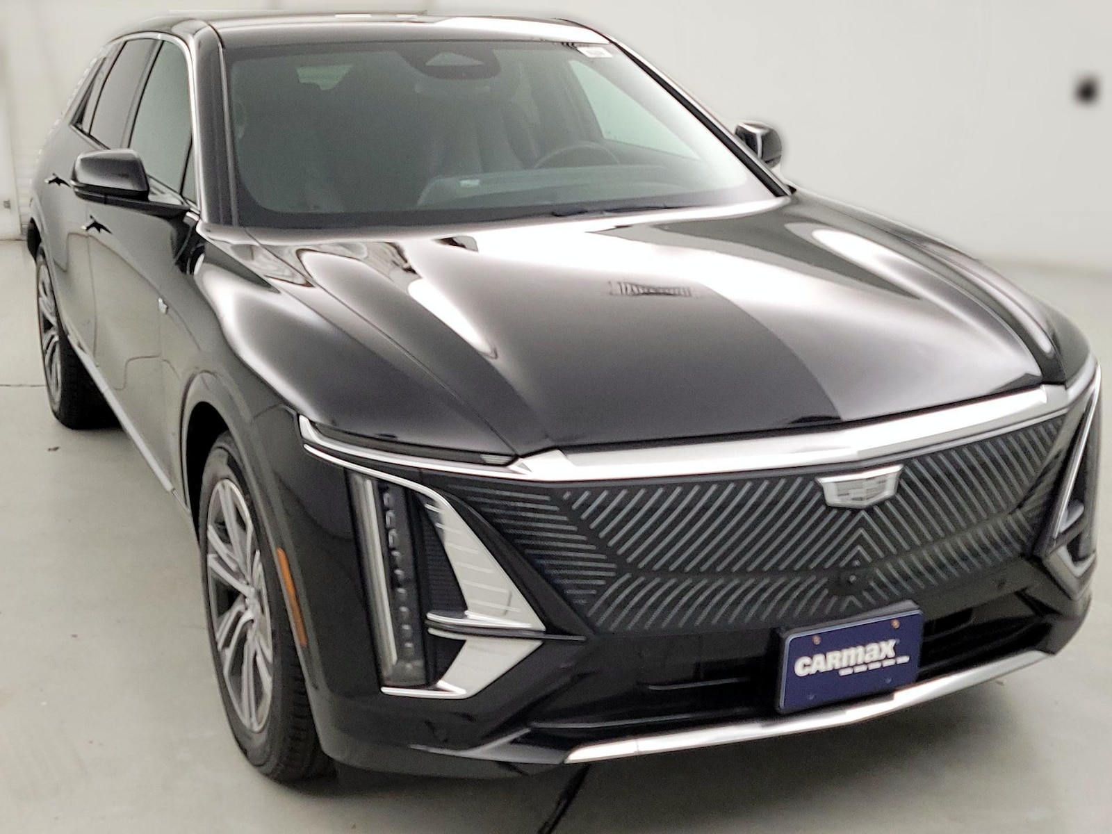 2024 Cadillac LYRIQ Luxury 1
