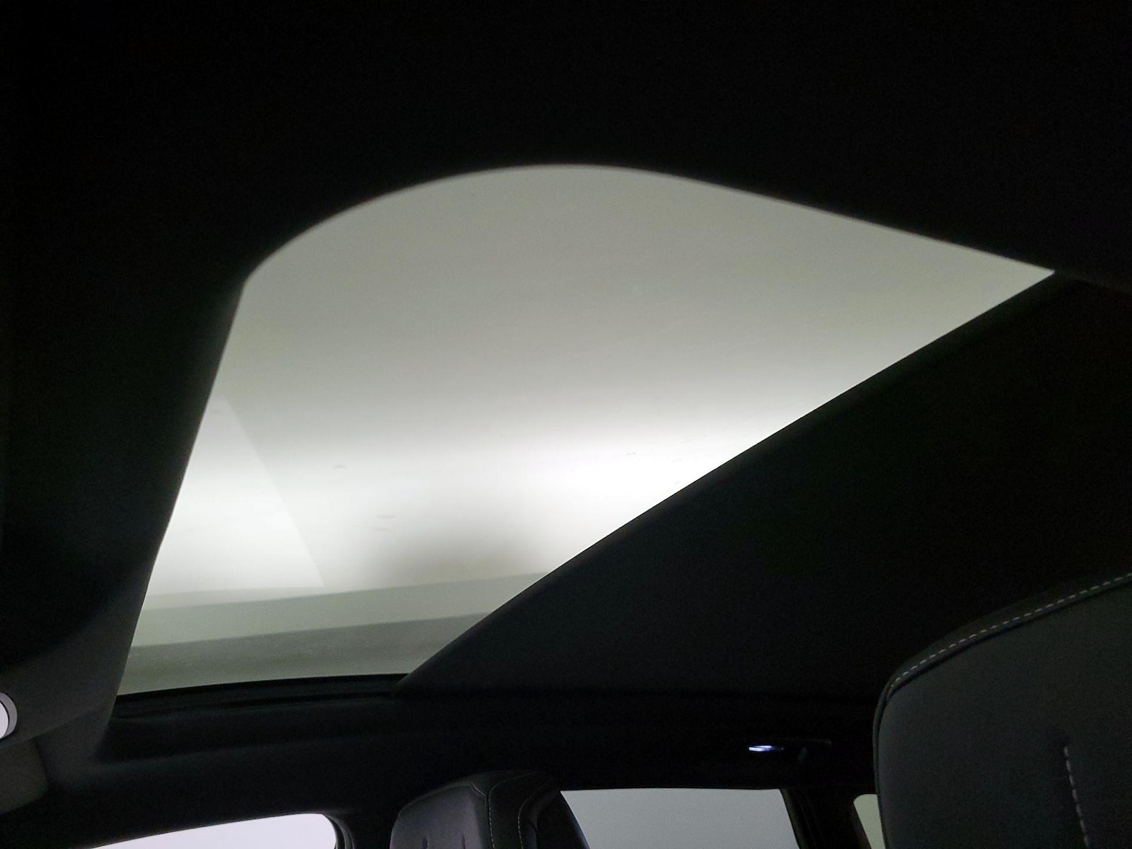 Skylight(s) & Overhead Airbags