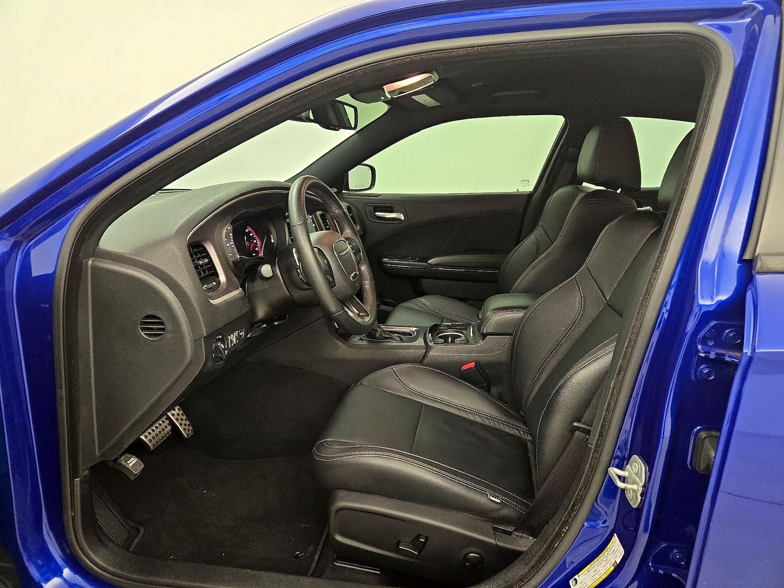 Power Seat(s) & Leather Seats