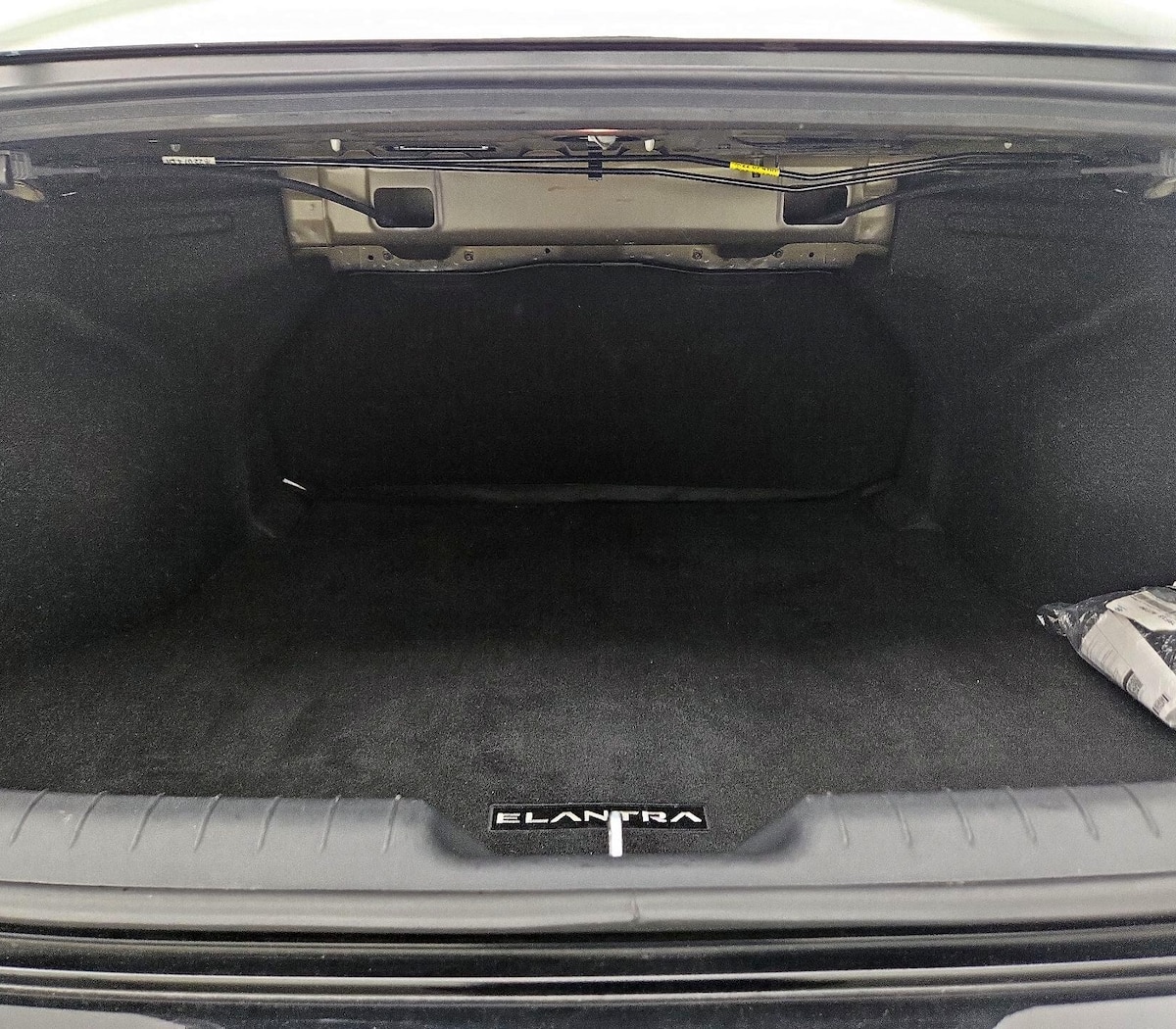 Trunk/Cargo (Seats Up)