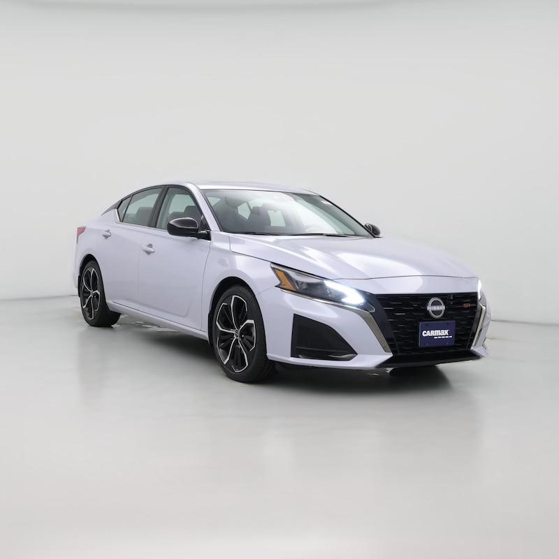 2023 Nissan Altima SR