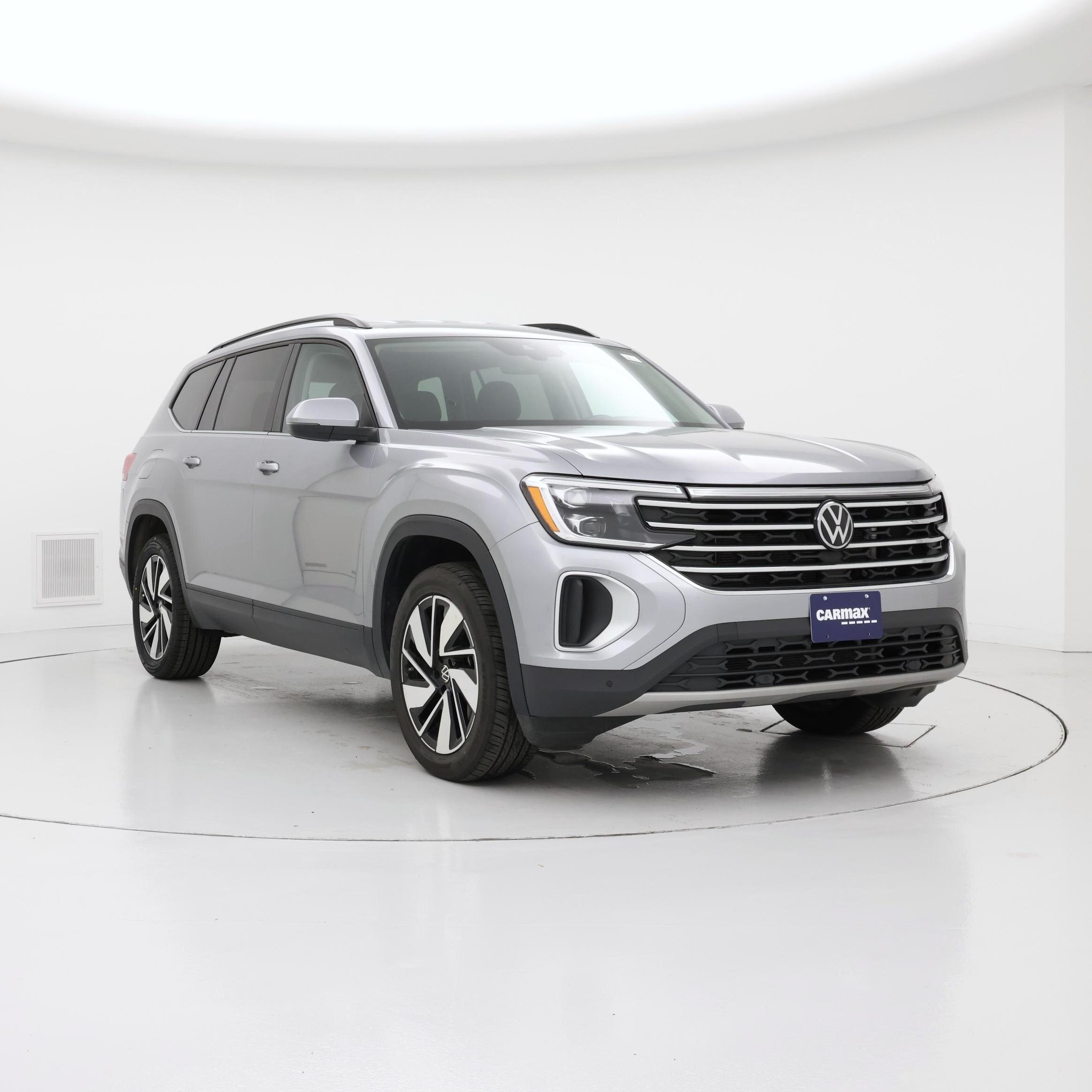 Silver 2025 Volkswagen Atlas SUV / Crossover Front-Wheel Drive Automatic