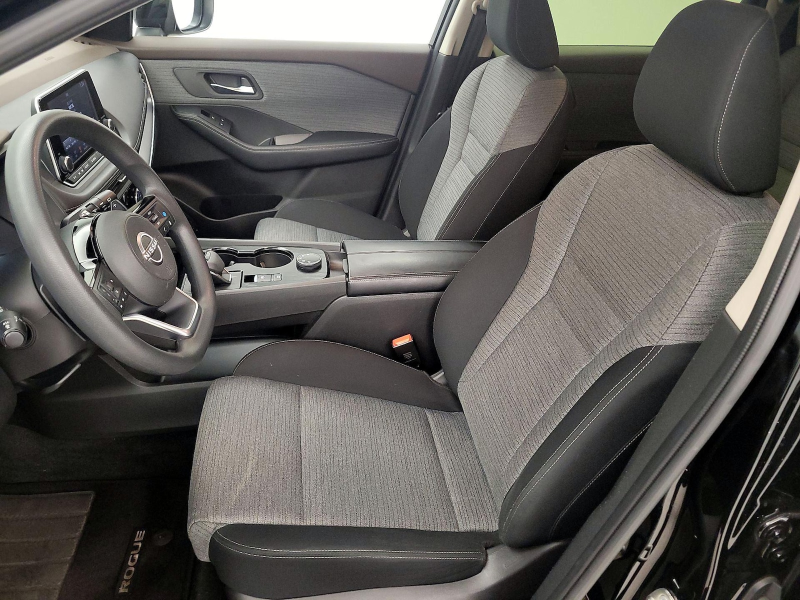 Power Seat(s) & Side Airbags