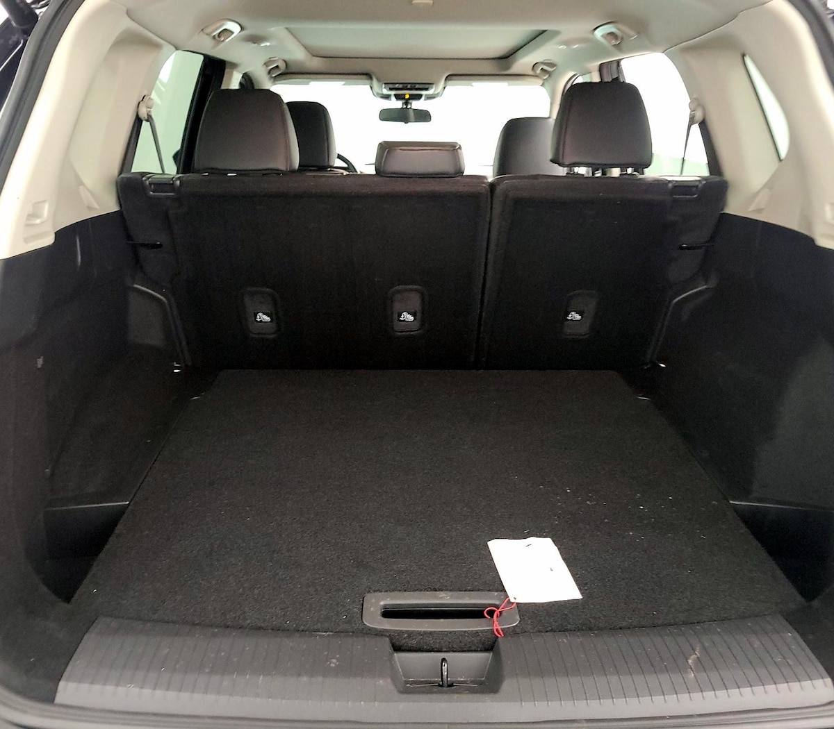 Trunk/Cargo (Seats Up)