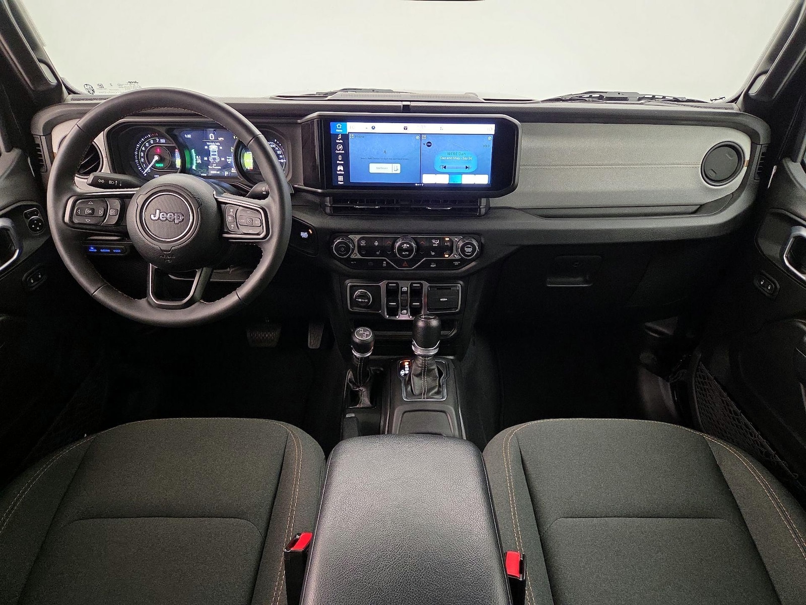 Apple CarPlay® & Android Auto™
