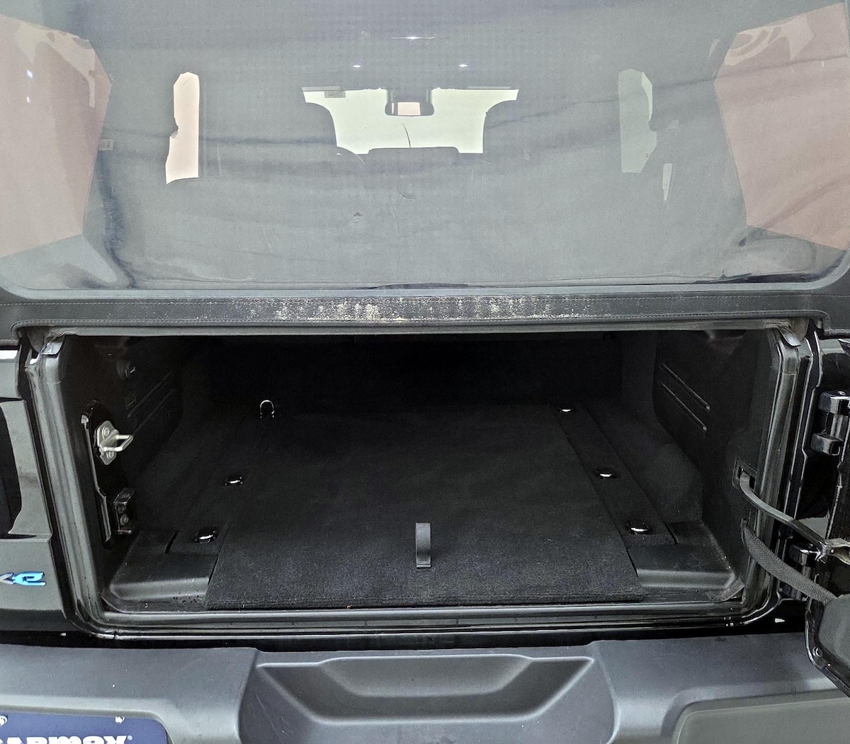 Trunk/Cargo (Seats Up)