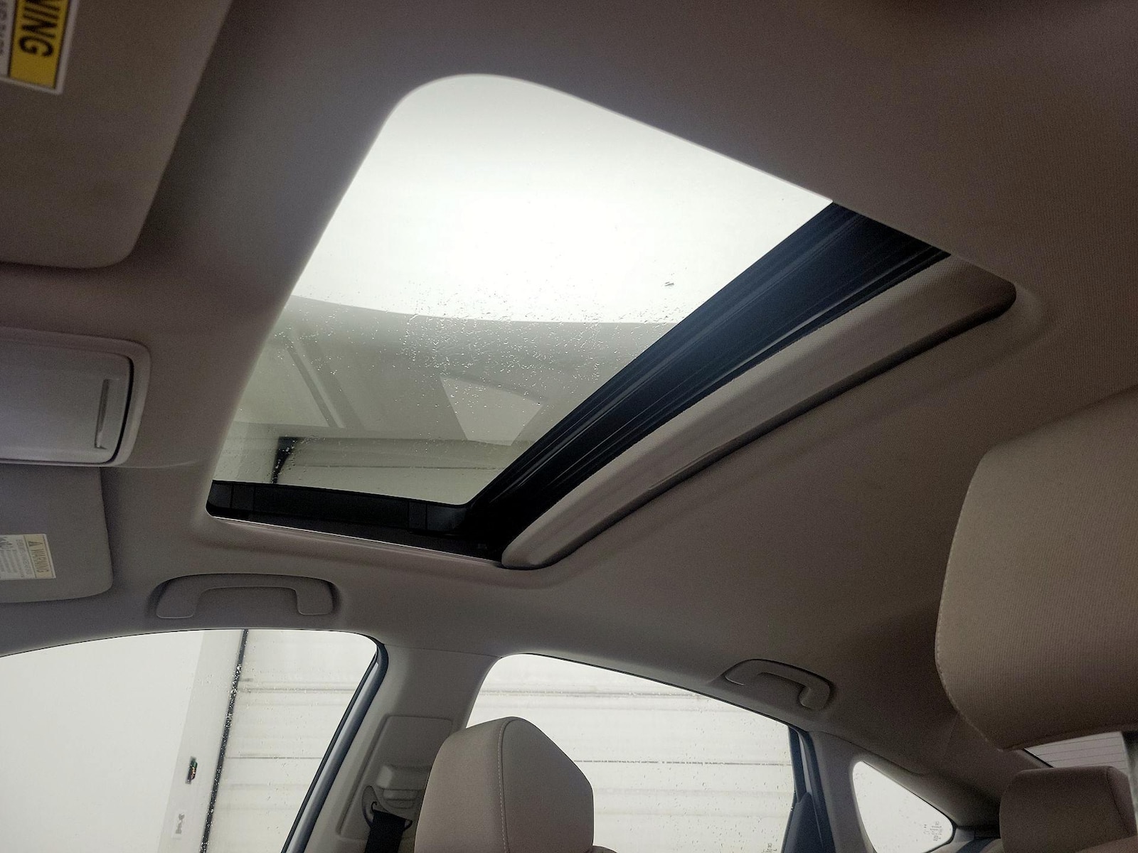 Sunroof(s) & Overhead Airbags