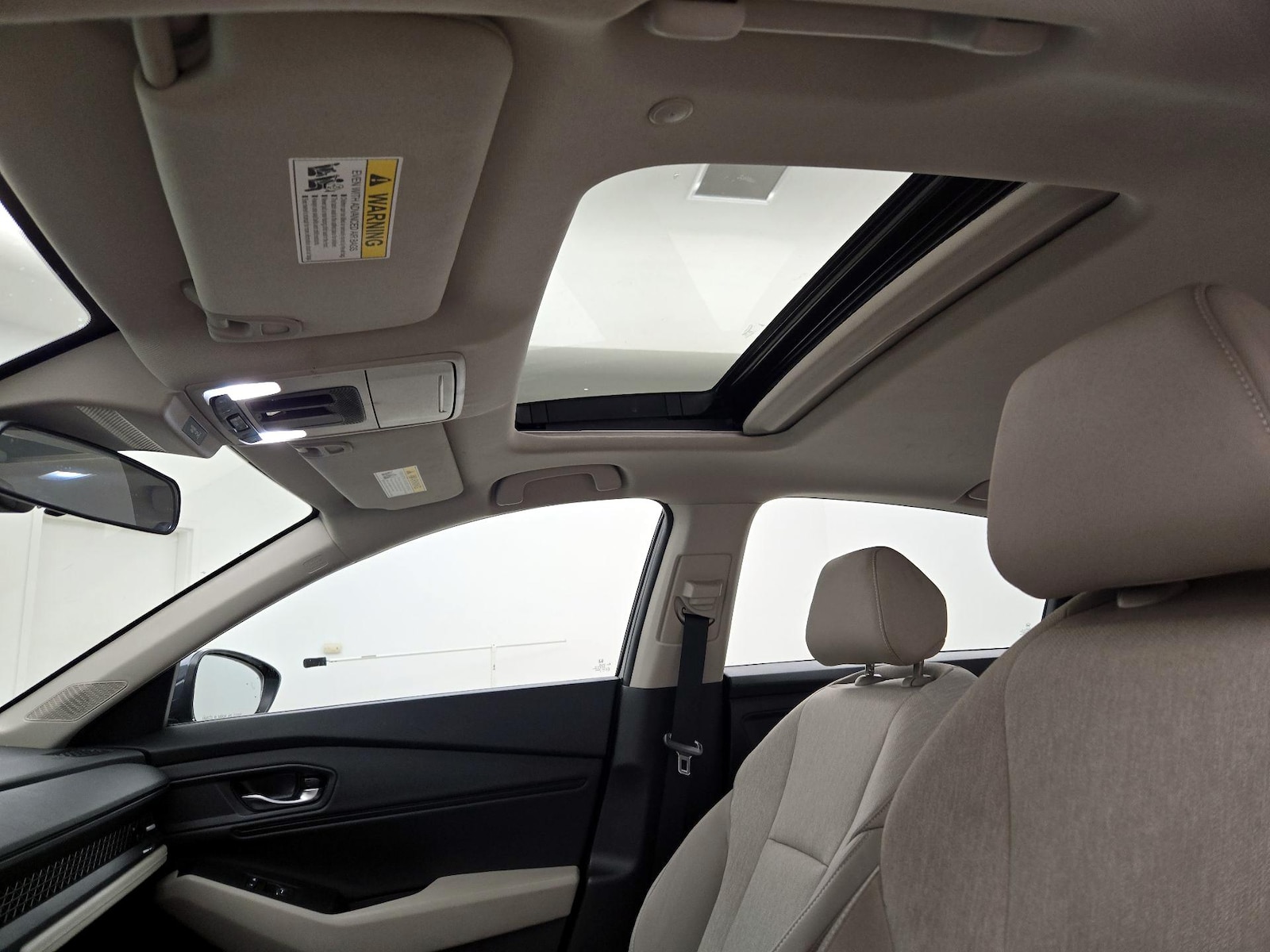 Sunroof(s) & Overhead Airbags