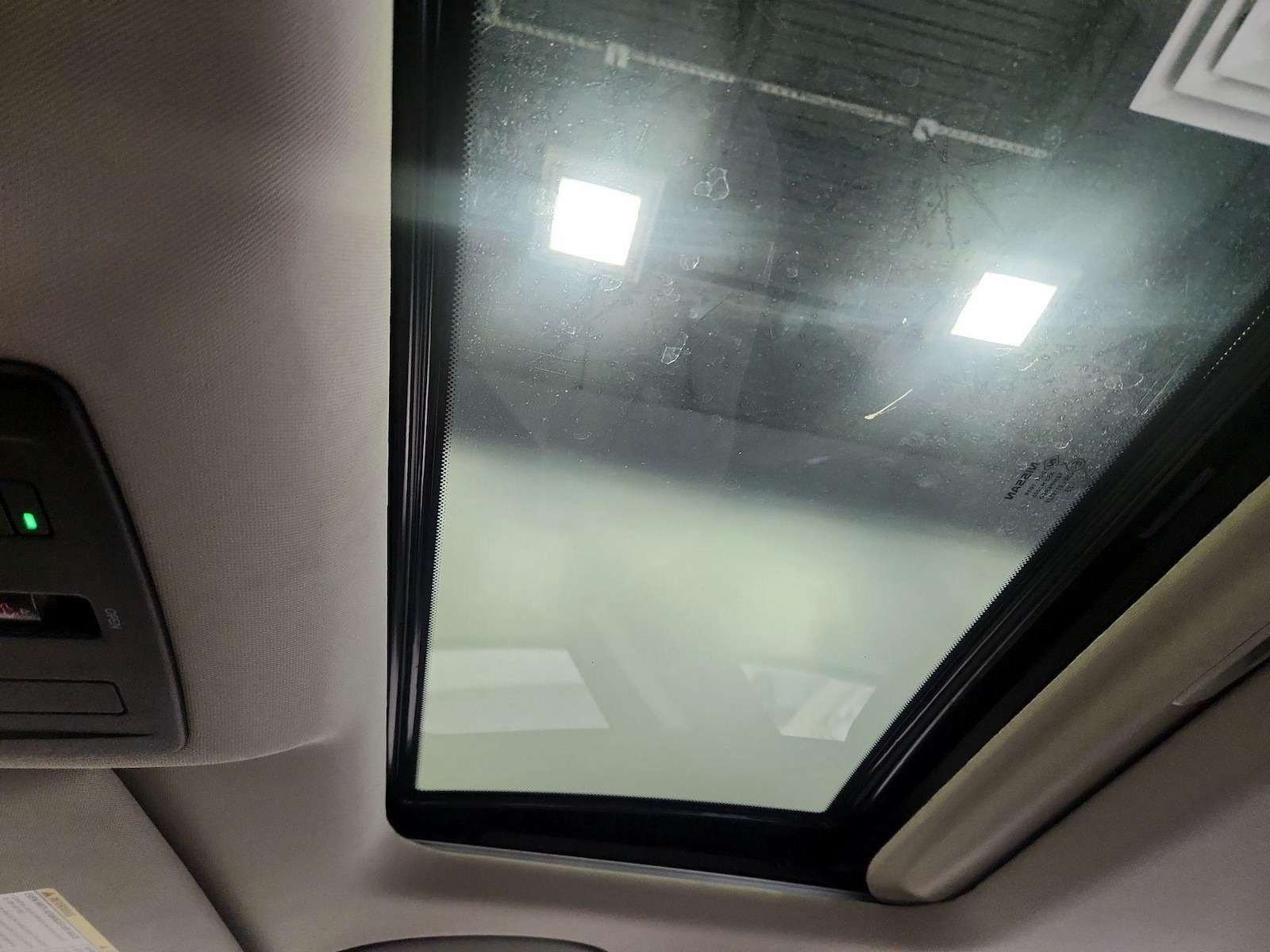 Sunroof(s) & Overhead Airbags