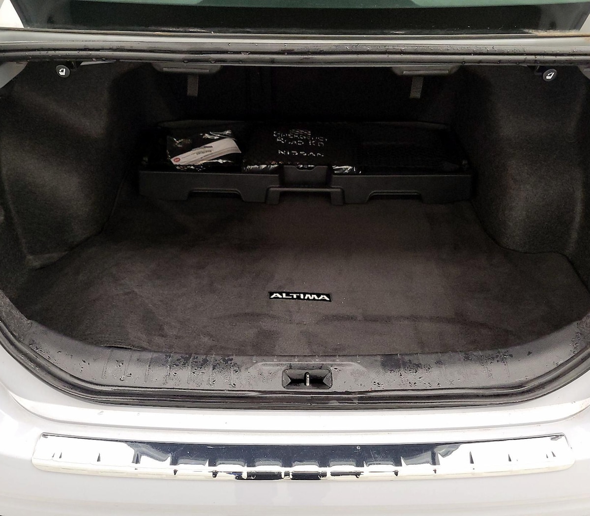 Trunk/Cargo (Seats Up)