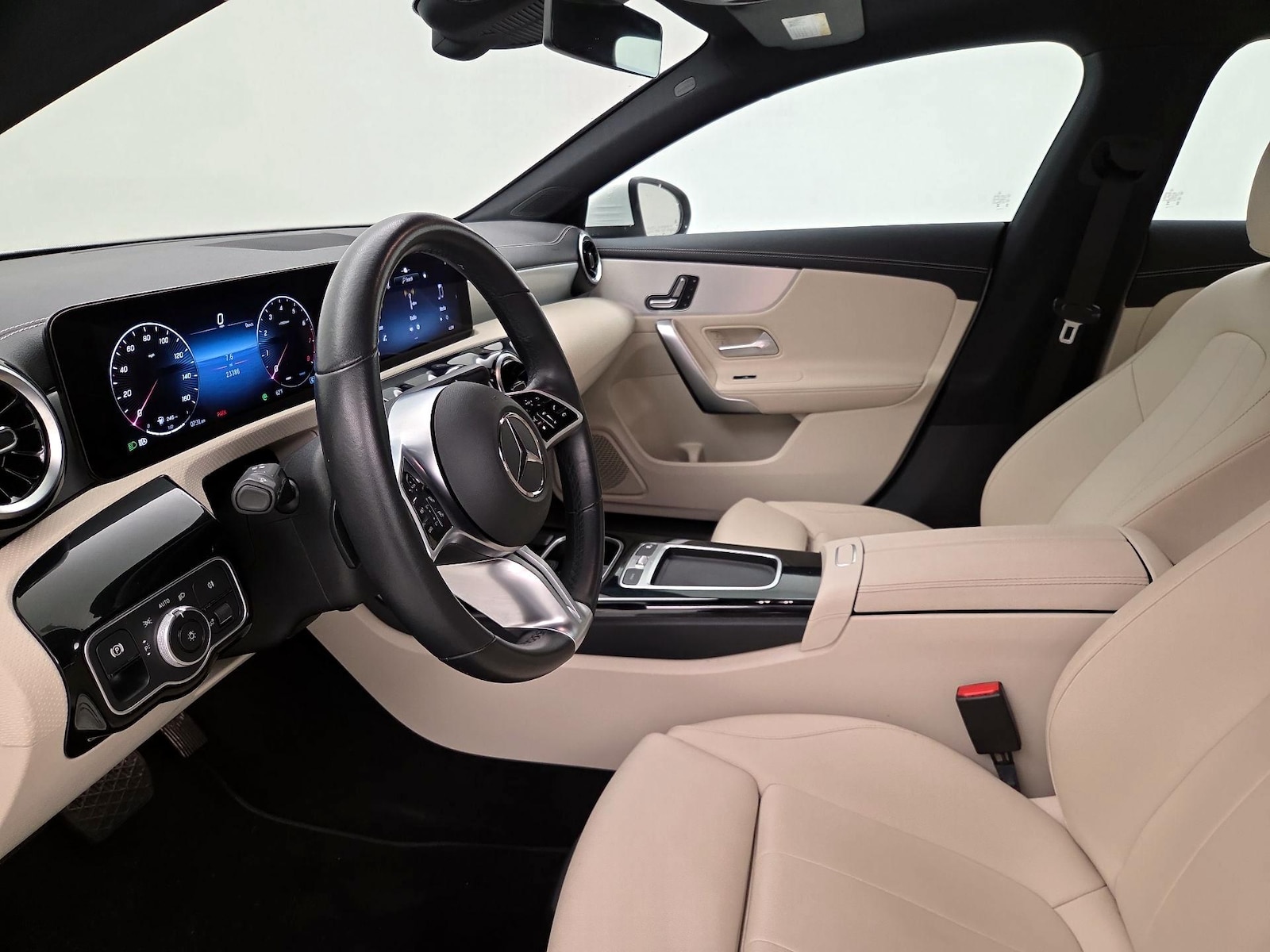 Power Seat(s) & Side Airbags