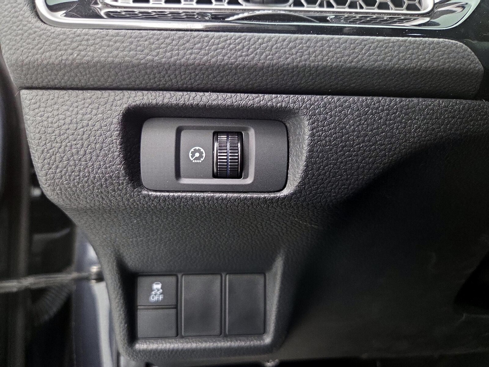 2025 Honda Civic Sport - Photo 14