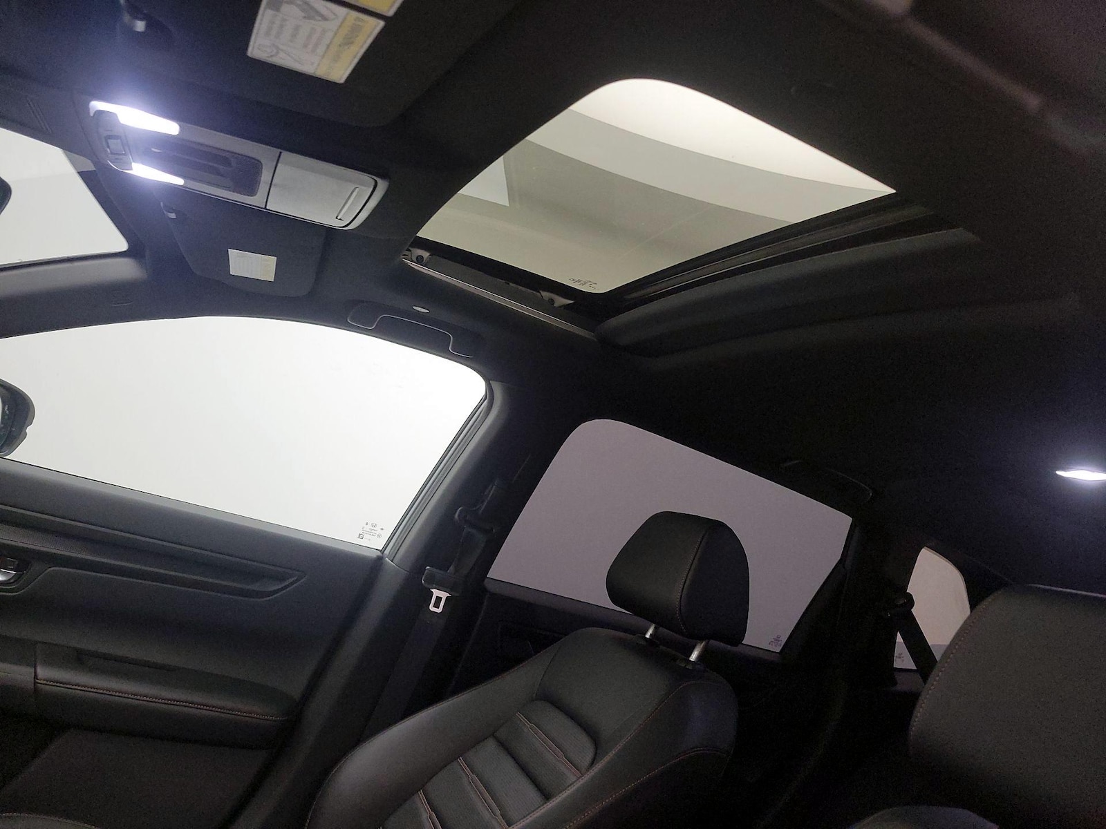 Sunroof(s) & Overhead Airbags