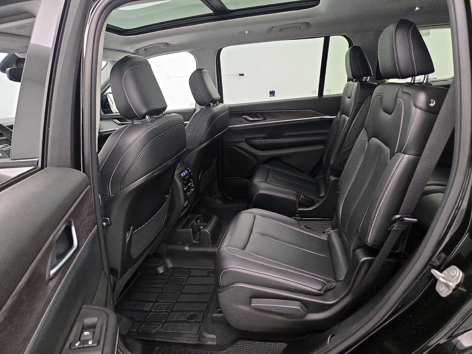 Rear Air Conditioning
