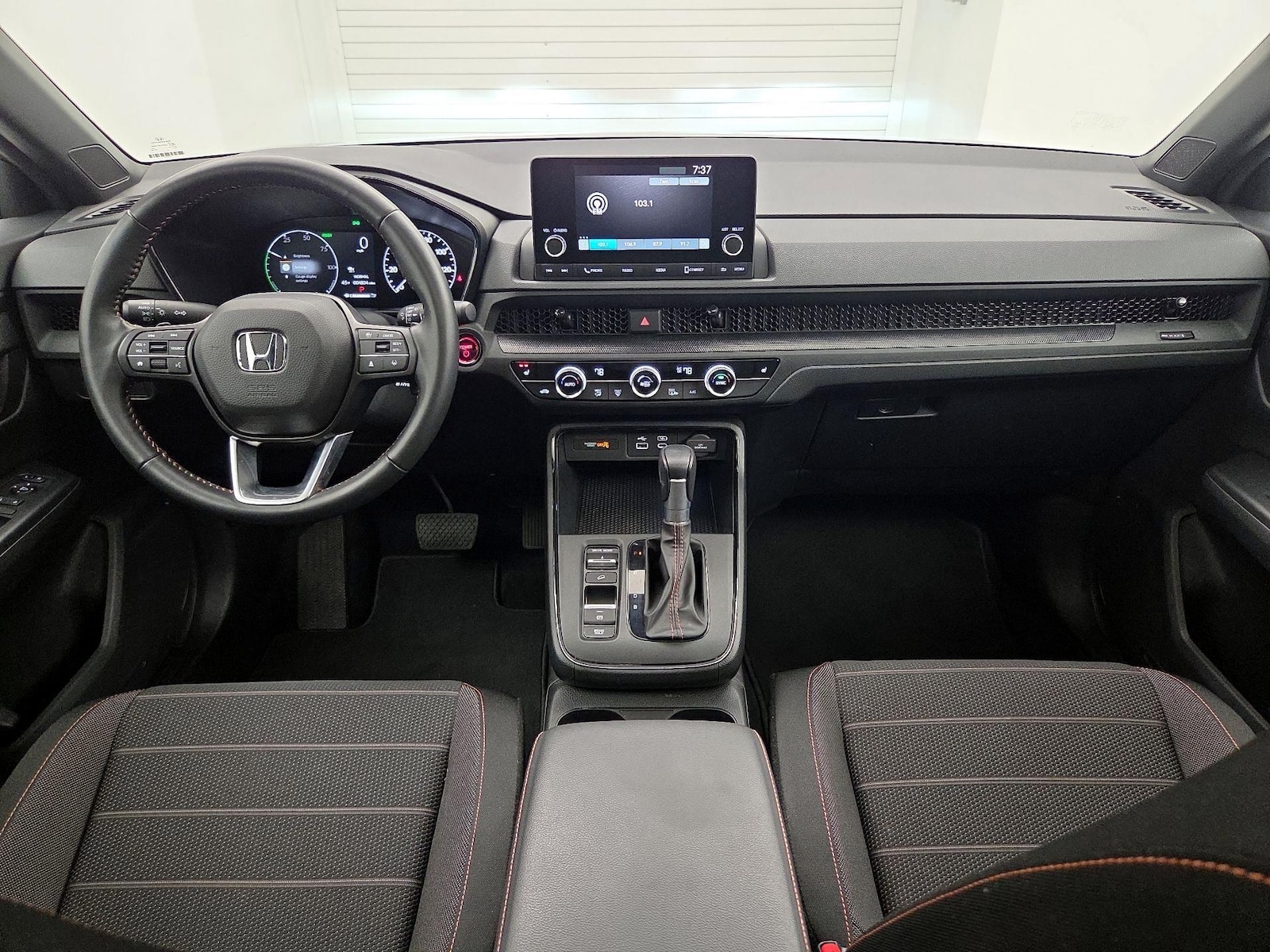 Apple CarPlay® & Android Auto™