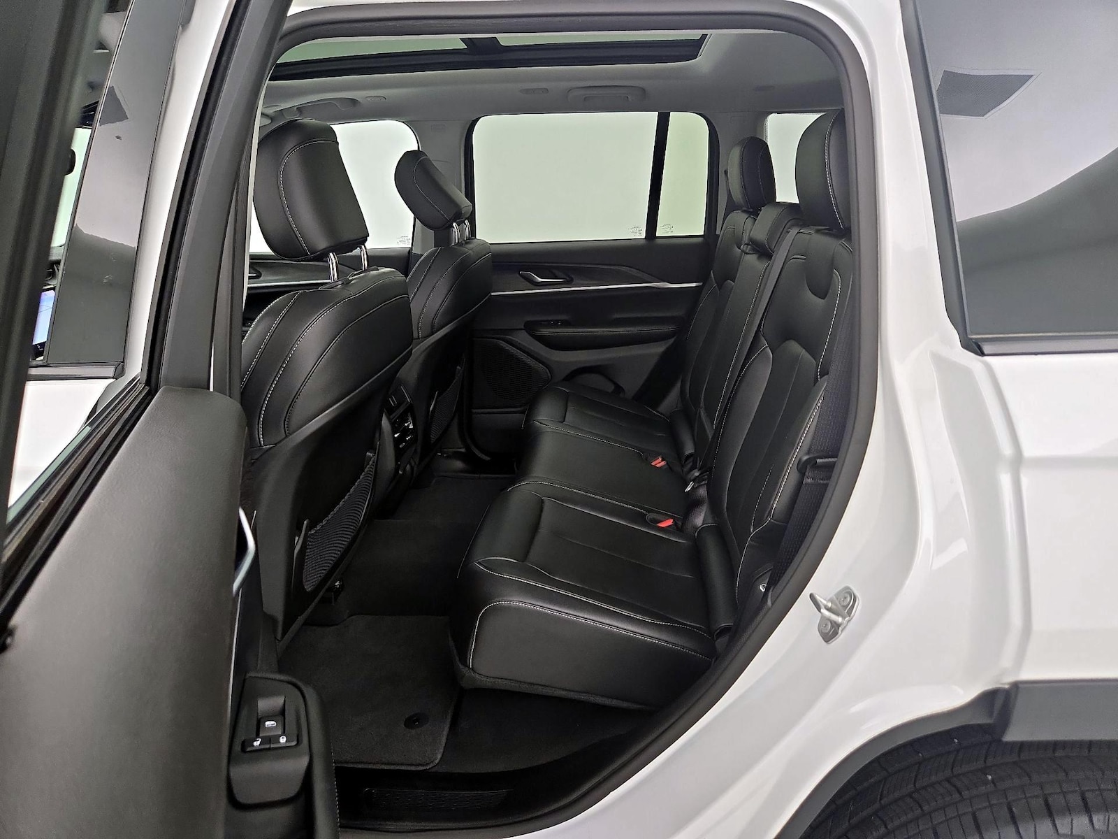2023 Jeep Grand Cherokee Limited - Photo 22