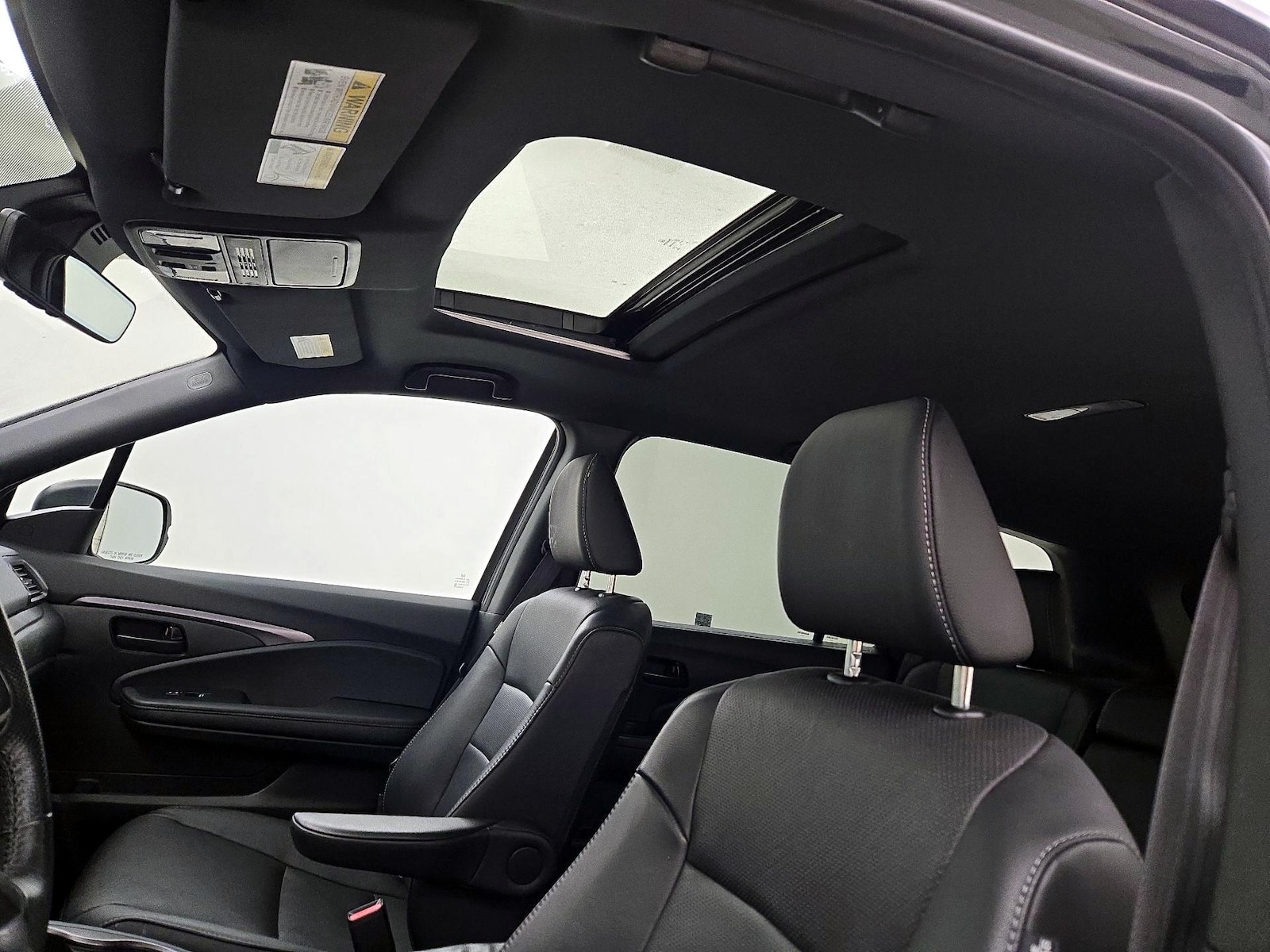Sunroof(s) & Overhead Airbags