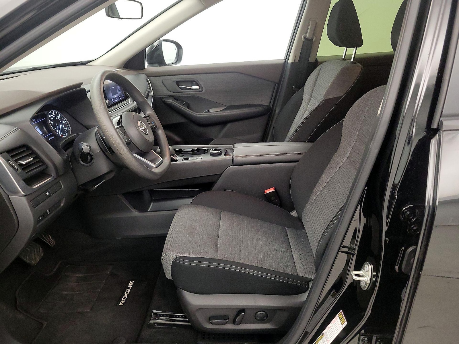 Power Seat(s) & Side Airbags